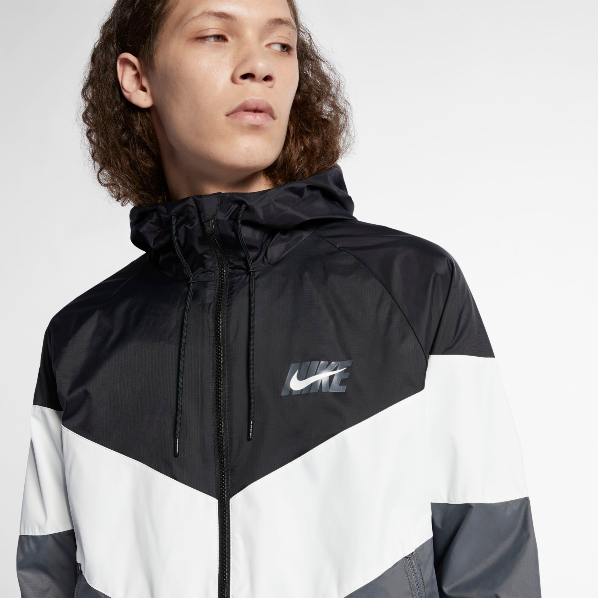 Jaqueta Nike Sportswear Windrunner Masculina - Foto 4