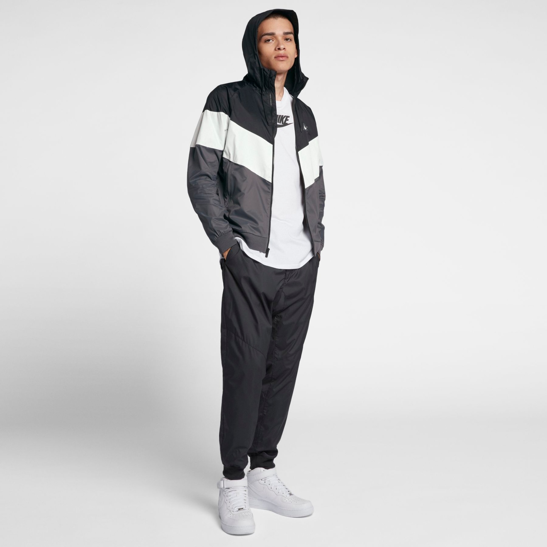 Jaqueta Nike Sportswear Windrunner Masculina - Foto 6