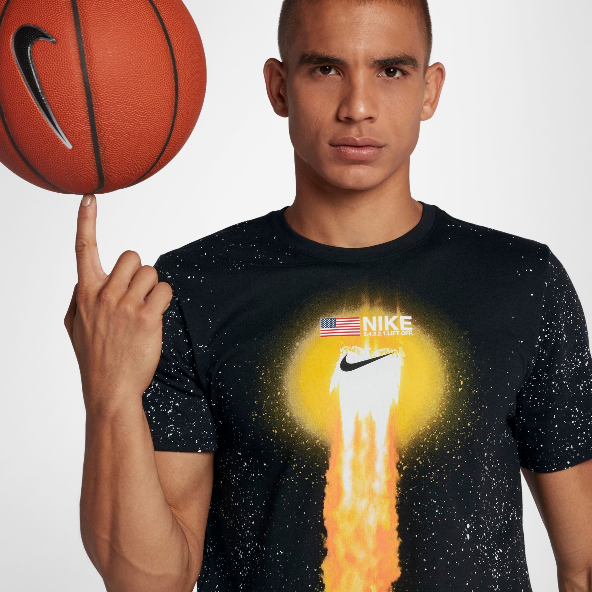 Camiseta Nike Dri-Fit Rocket Graphic Masculina - Foto 2
