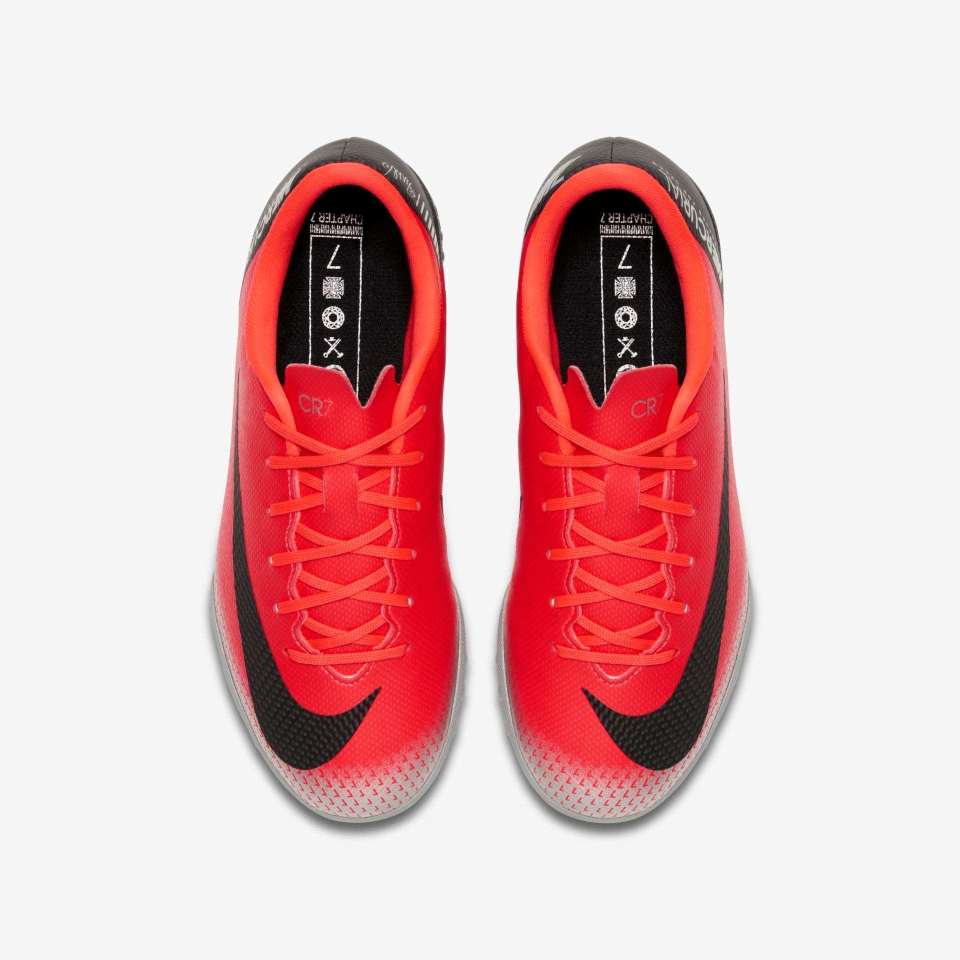 Chuteira Nike Mercurial Vapor XII Academy CR7 Infantil Society - Foto 4