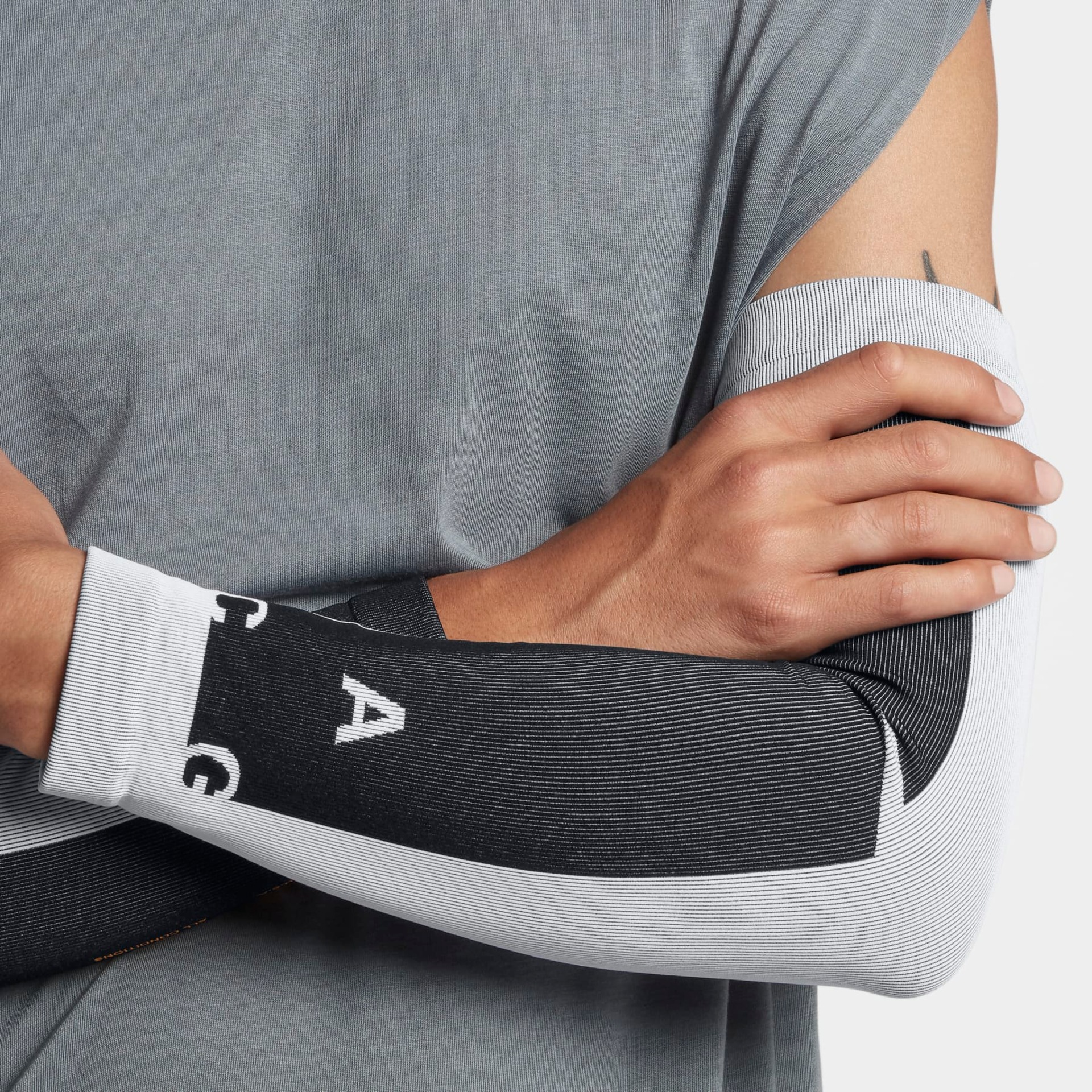 Manguito NikeLab X ACG Masculino - Foto 1