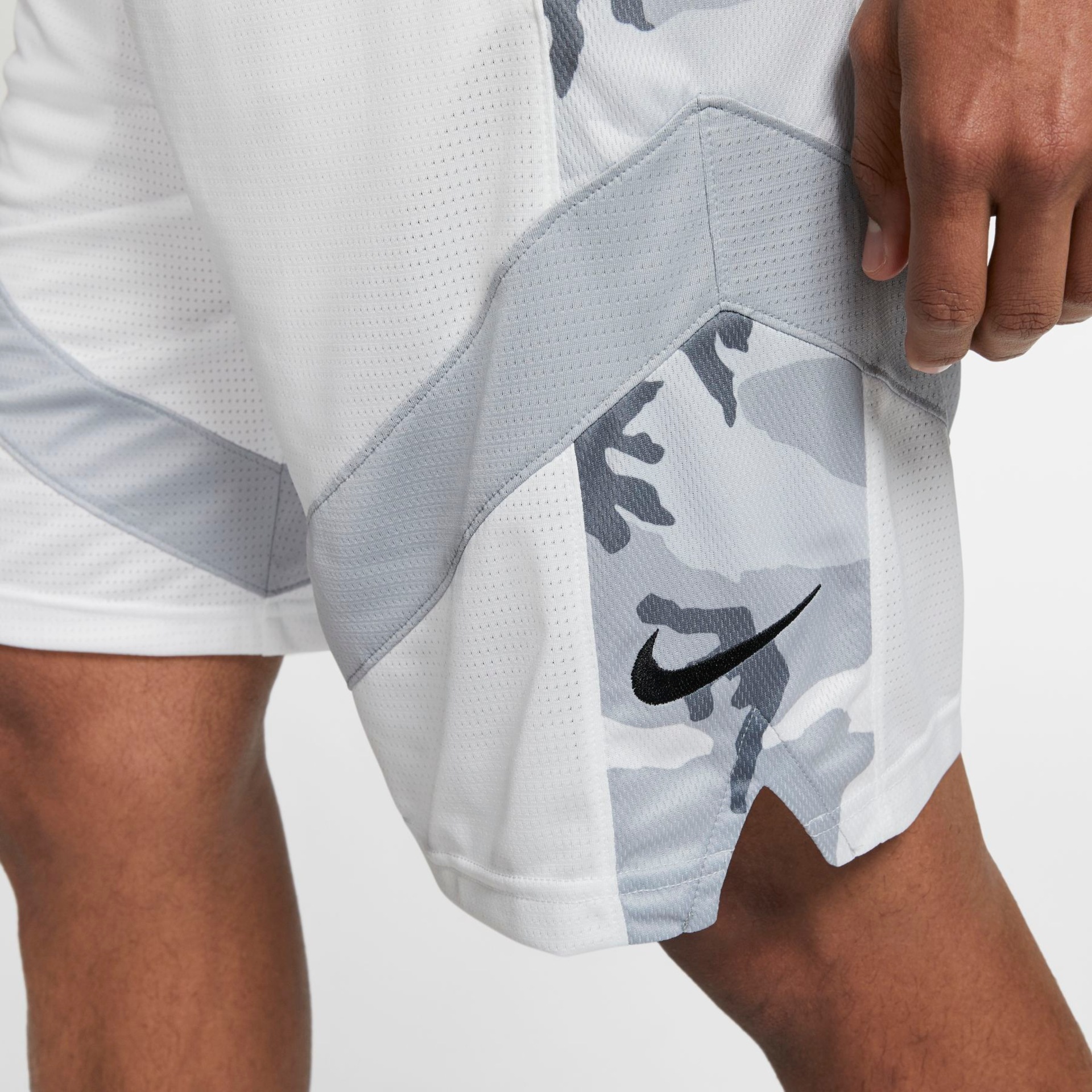 Shorts Nike Dri-Fit Courtlines Print Masculino - Foto 5