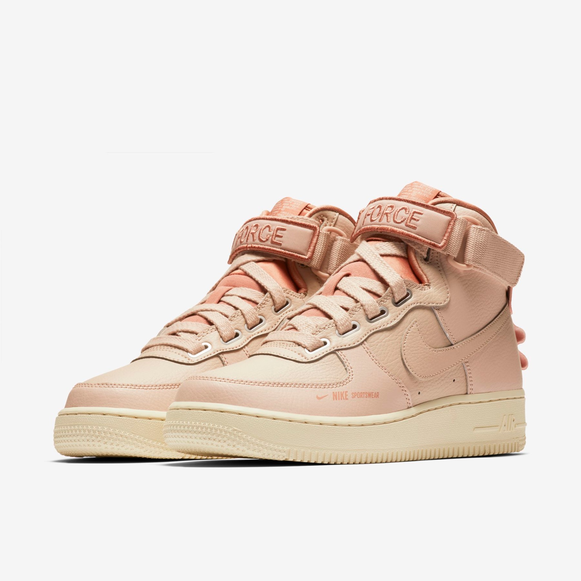 Tênis Nike Air Force 1 High UT Feminino - Foto 5