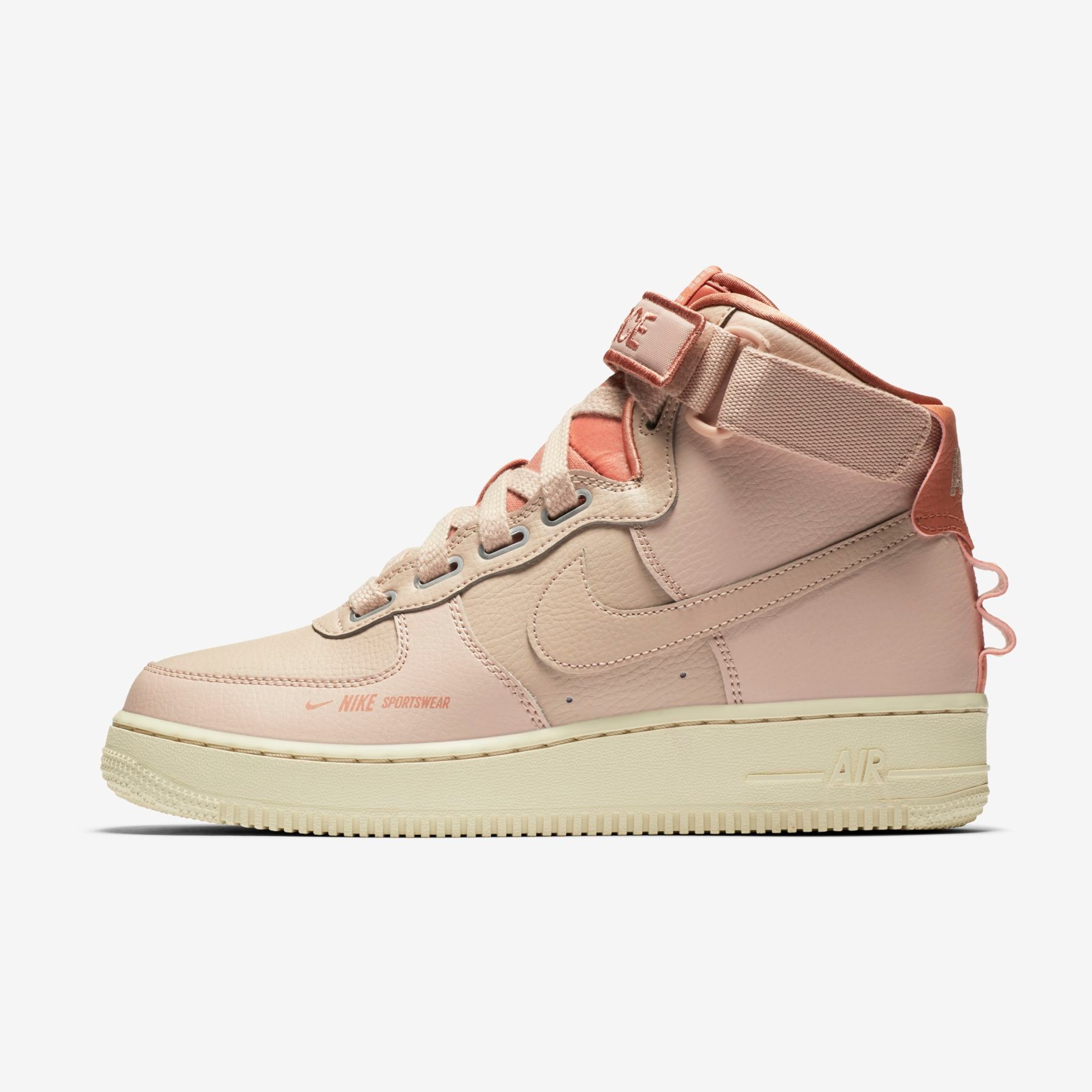 Tênis Nike Air Force 1 High UT Feminino - Foto 1
