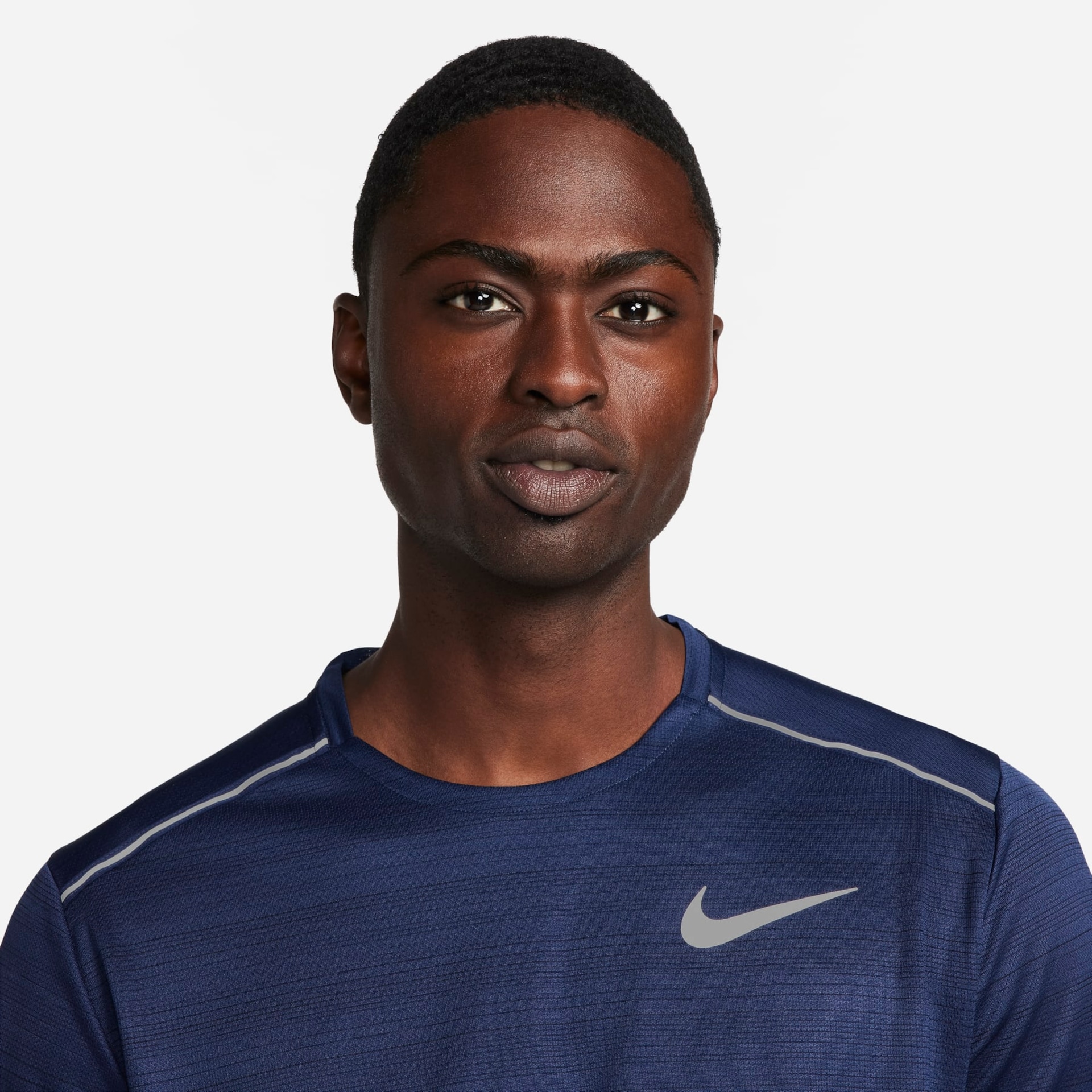 Camiseta Nike Dri-FIT Miler Masculina - Foto 3