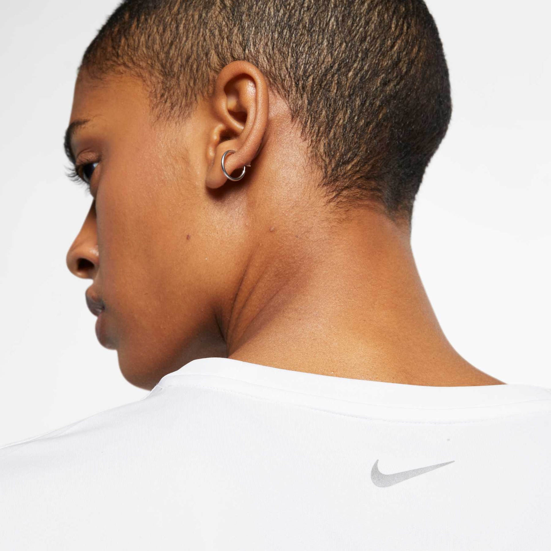 Camiseta Nike Miller Feminina - Foto 4
