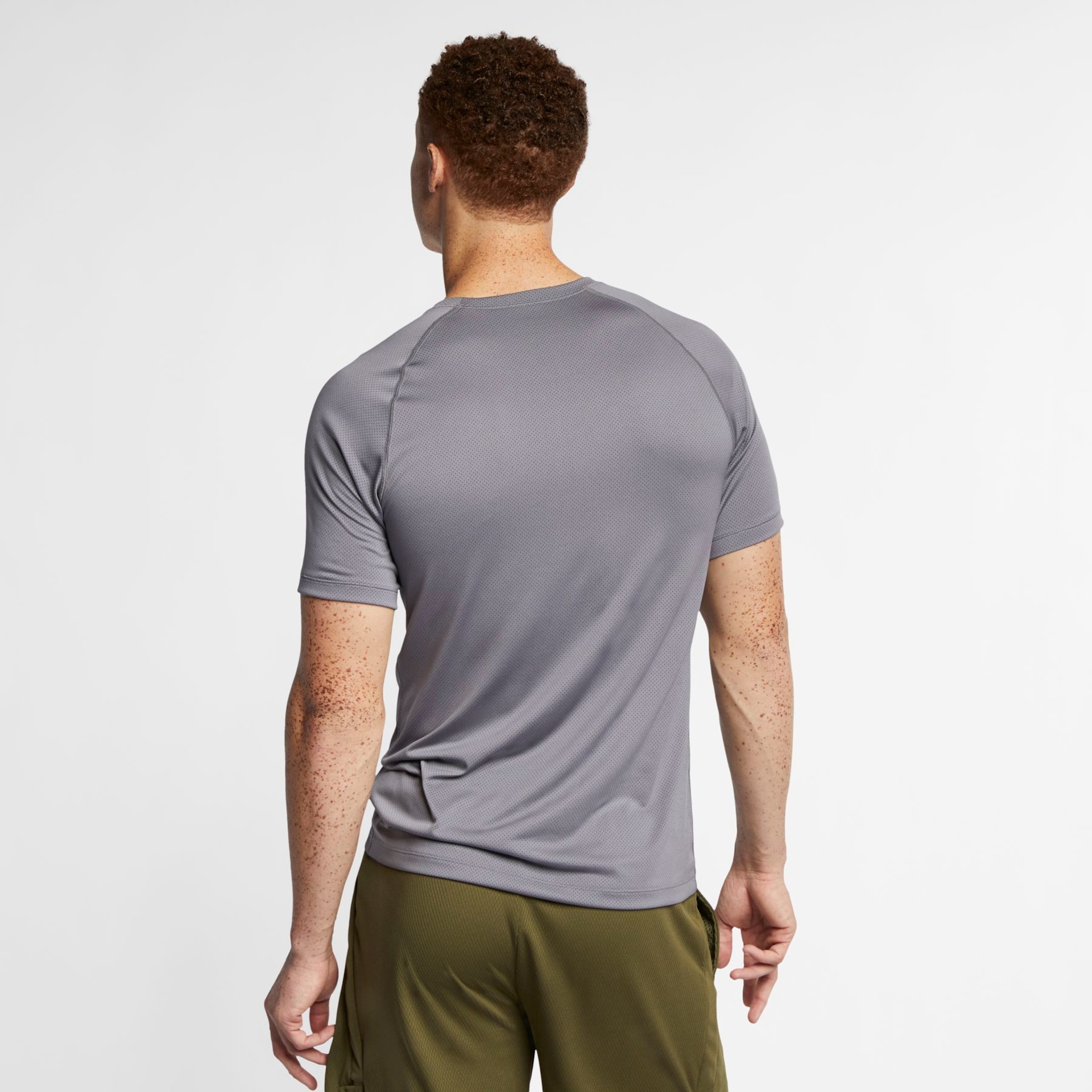 Camiseta Nike Pro Swoosh Masculina - Foto 2