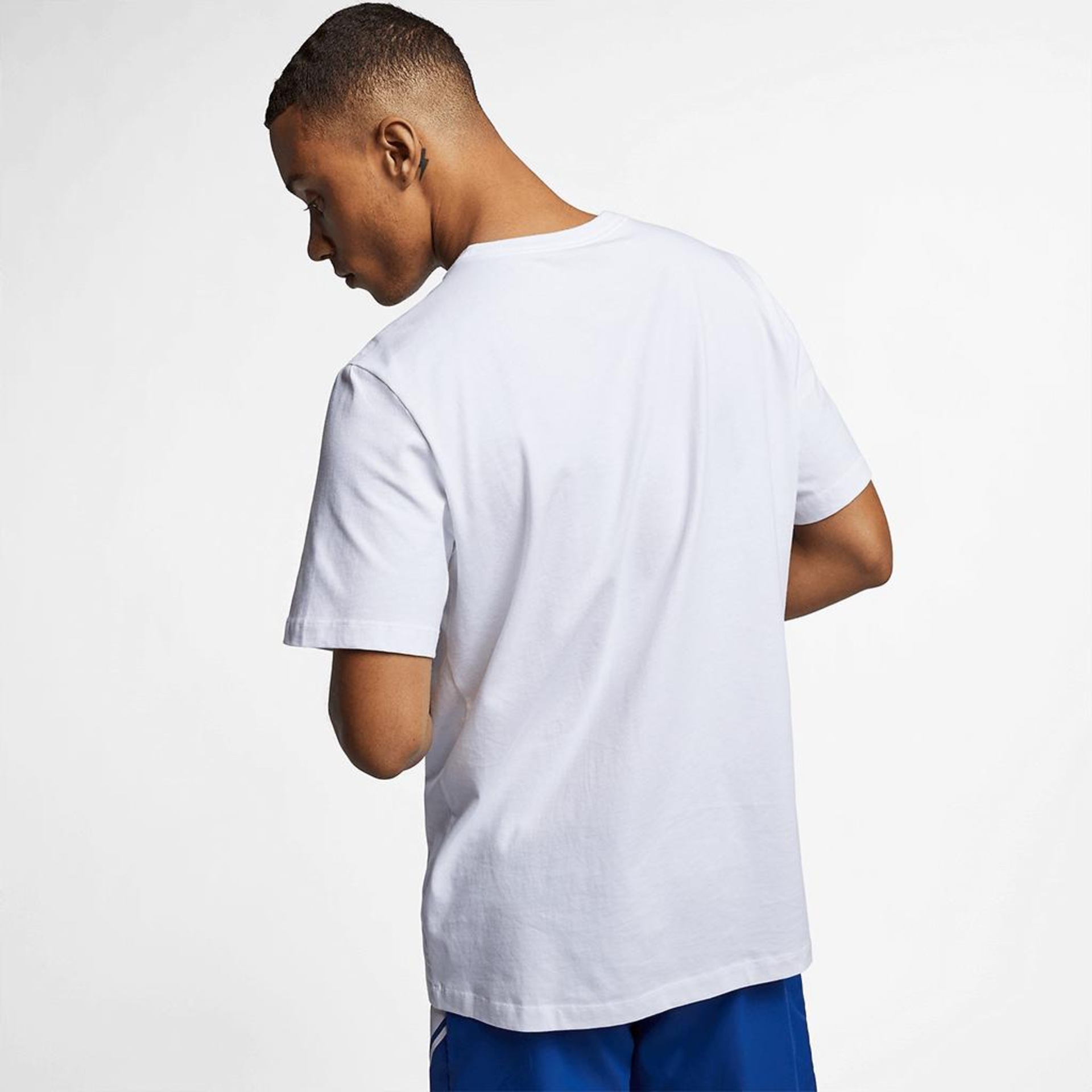 Camiseta Nike Court OZ Masculina - Foto 2