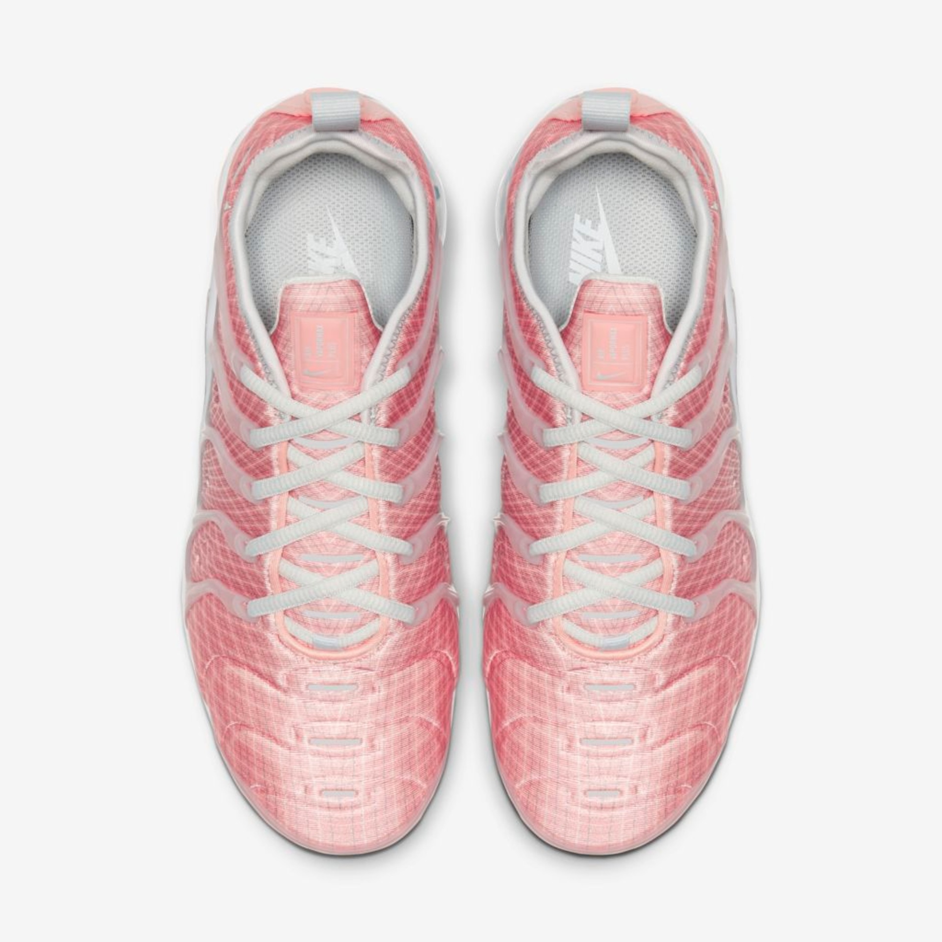 Tênis Nike Air VaporMax Plus Feminino - Foto 4