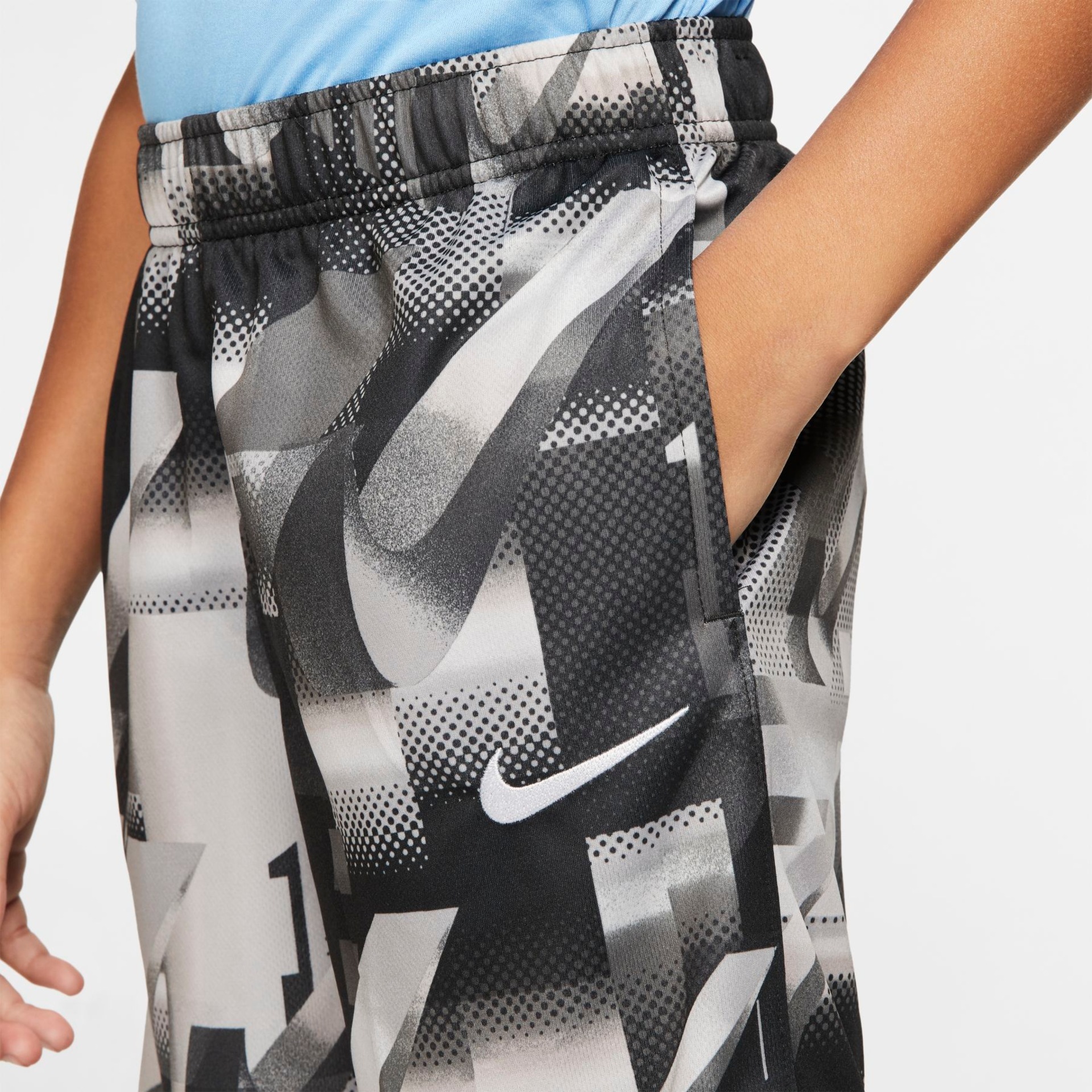 Shorts Nike Dri-Fit Dominate AOP 1 Infantil - Foto 5