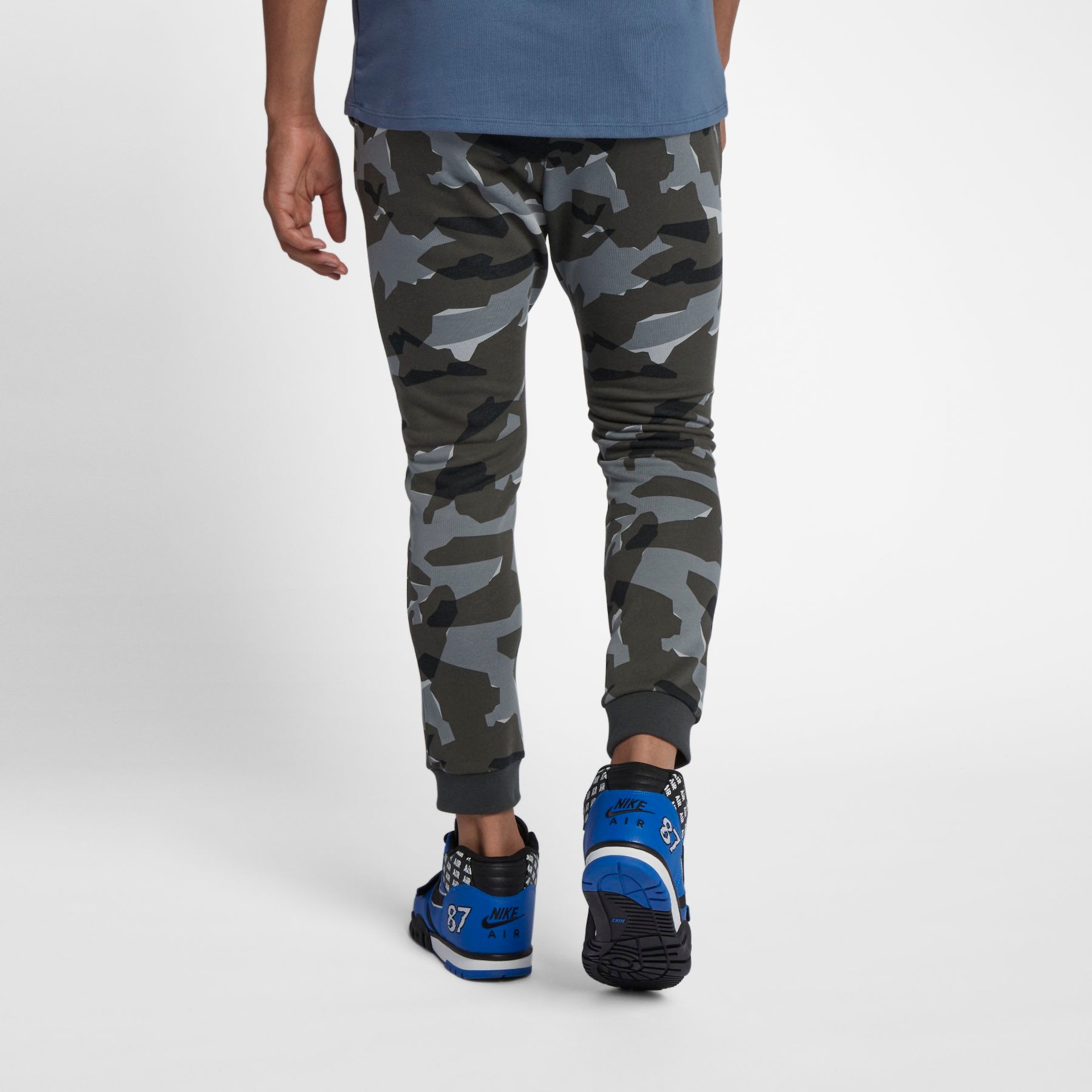 Calça Nike Sportswear Club Camo Masculina - Foto 3