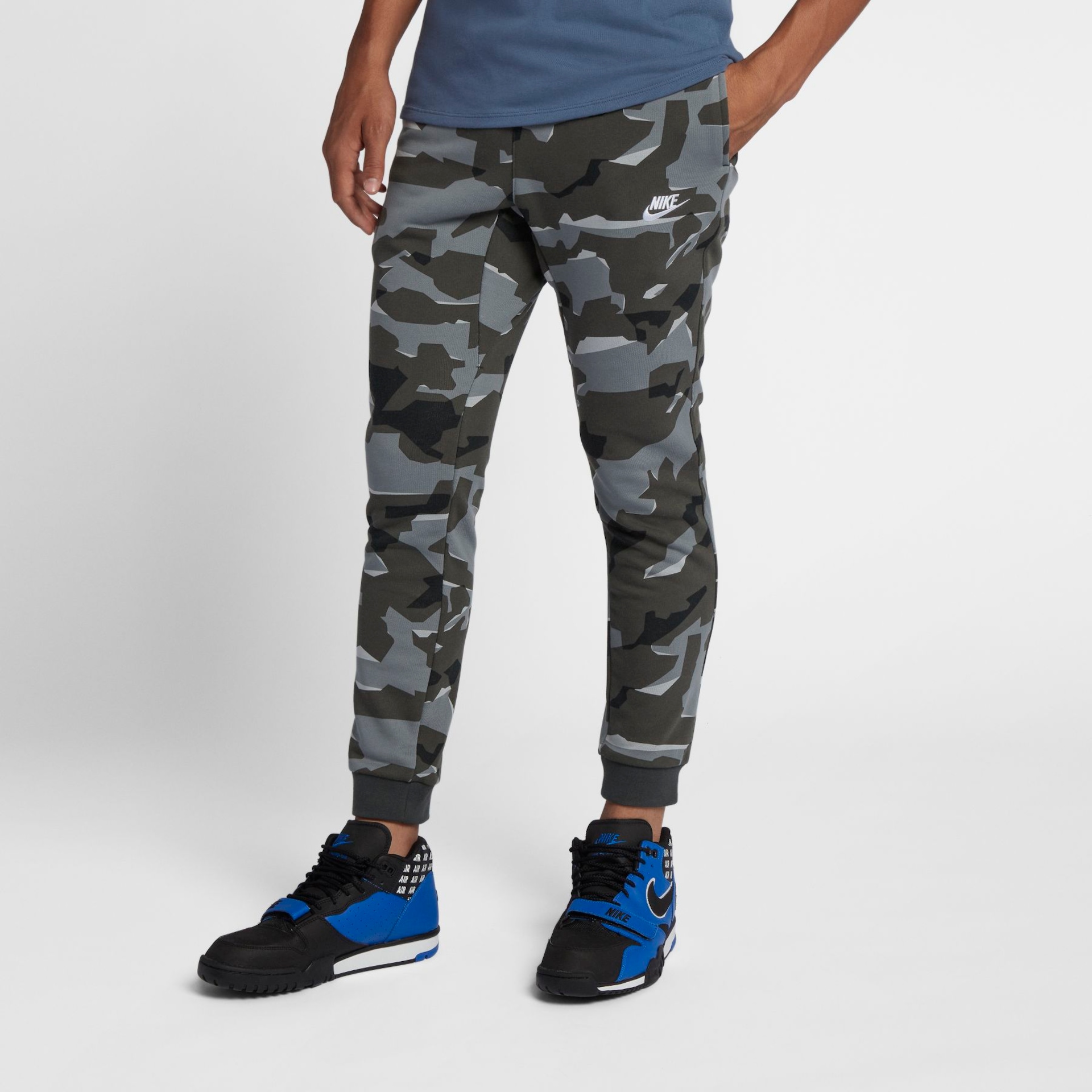 Calça Nike Sportswear Club Camo Masculina - Foto 1