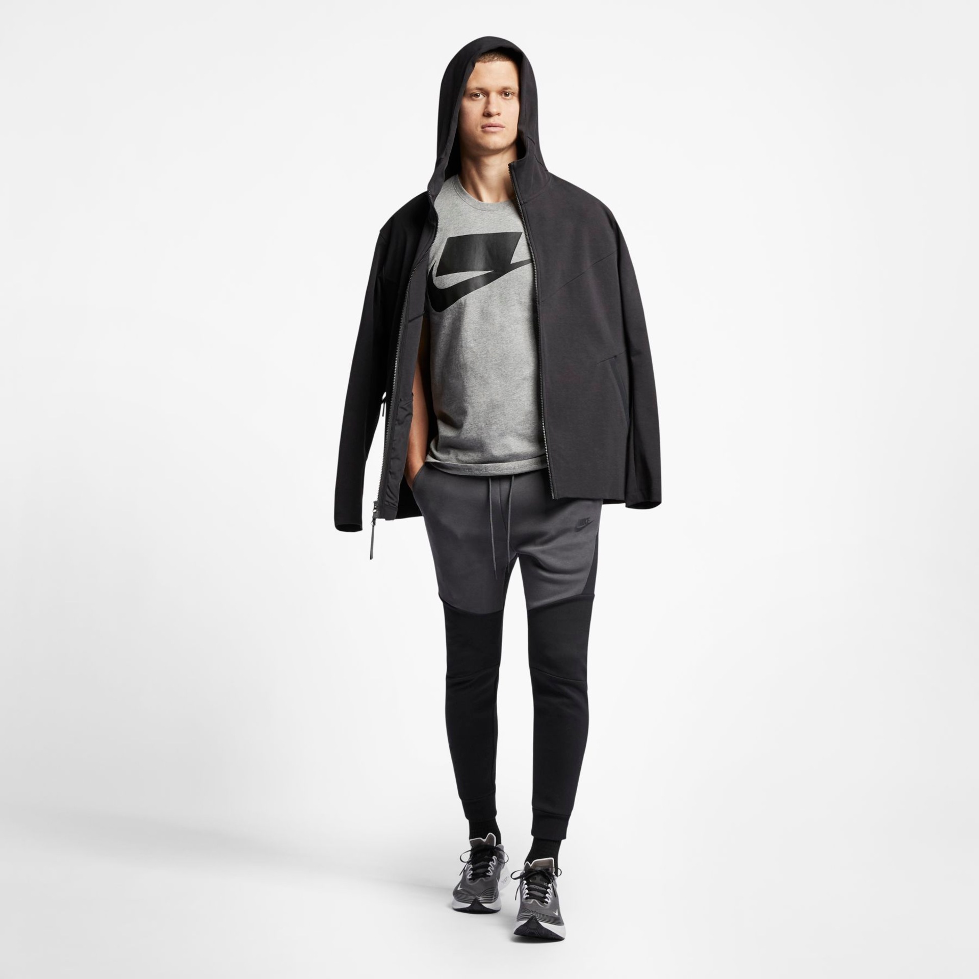 Jaqueta Nike Tech Pack Masculina - Foto 2