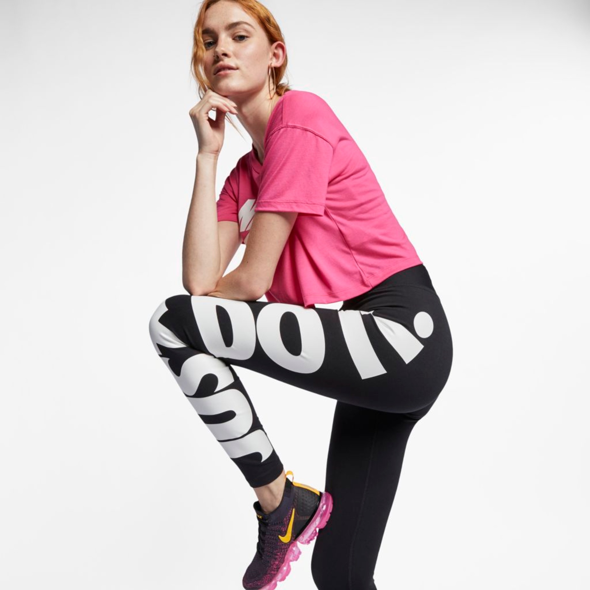 Legging Nike Sportswear Leg-a-see "Just do It" Feminina - Foto 3