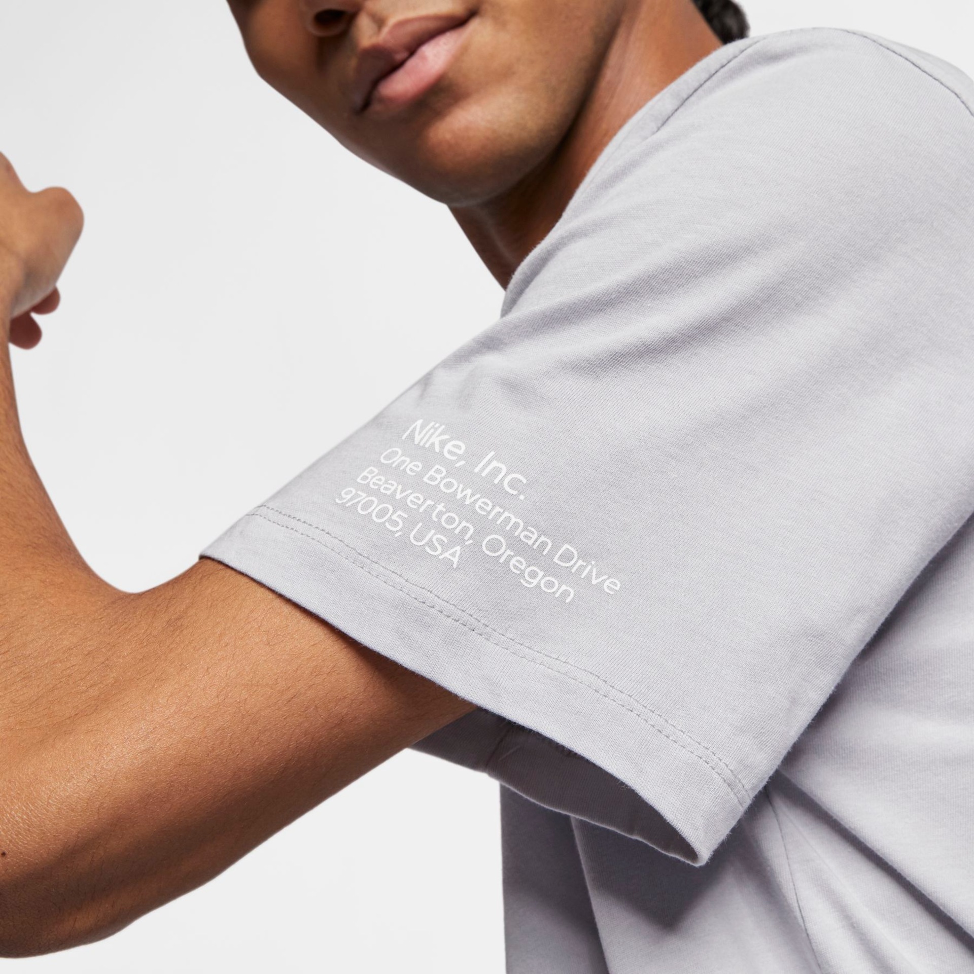 Camiseta Nike Sportswear Masculina - Foto 3