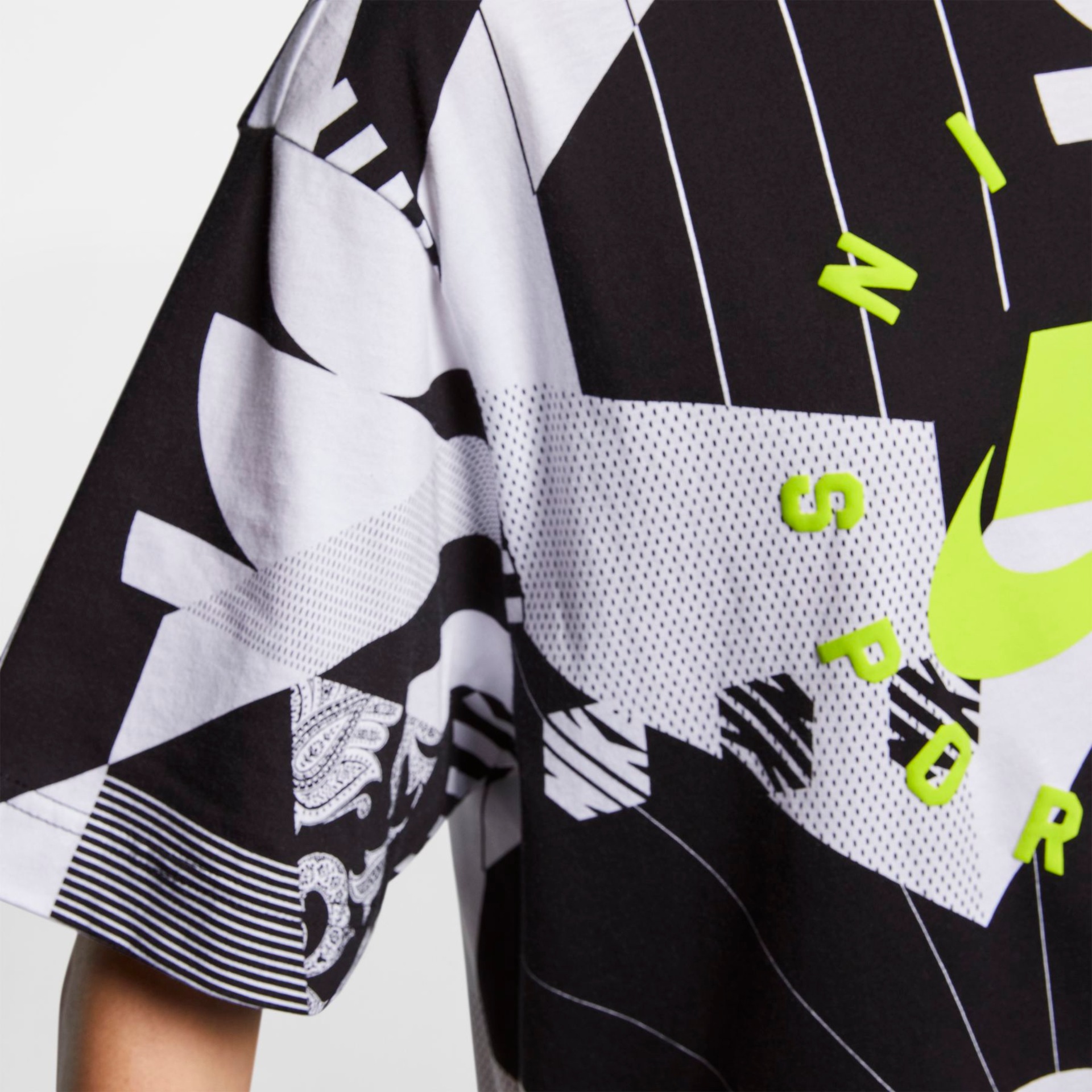 Camiseta Nike Sportswear AOP Unissex - Foto 6