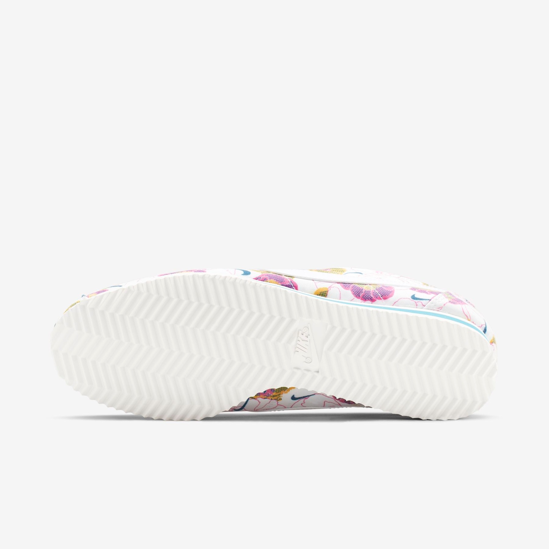 Tênis Nike Classic Cortez LX Feminino - Foto 2