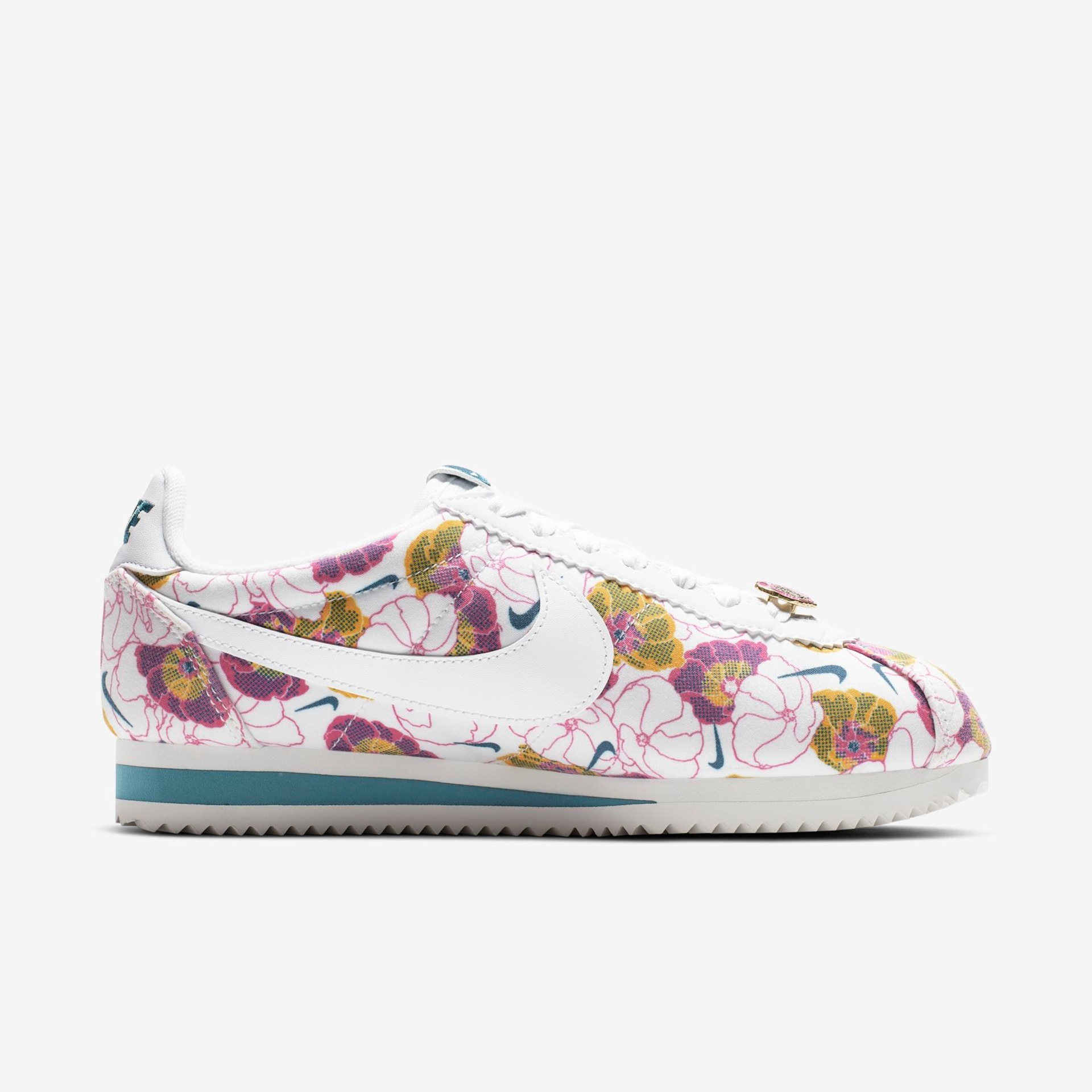 Tênis Nike Classic Cortez LX Feminino - Foto 3