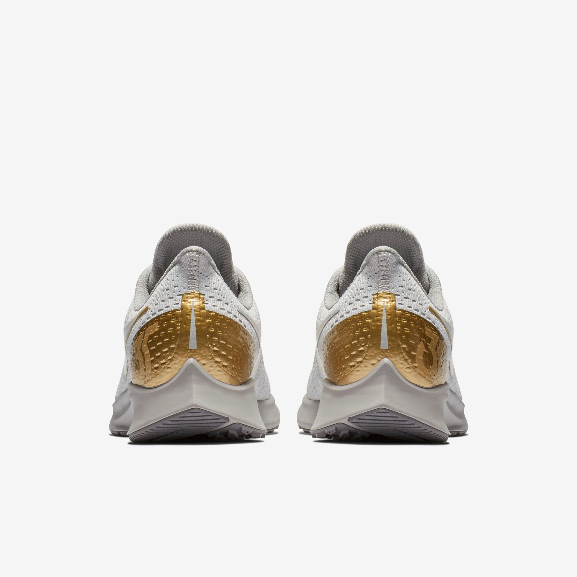 Tênis Nike Air Zoom Pegasus 35 Metallic Feminino - Foto 6