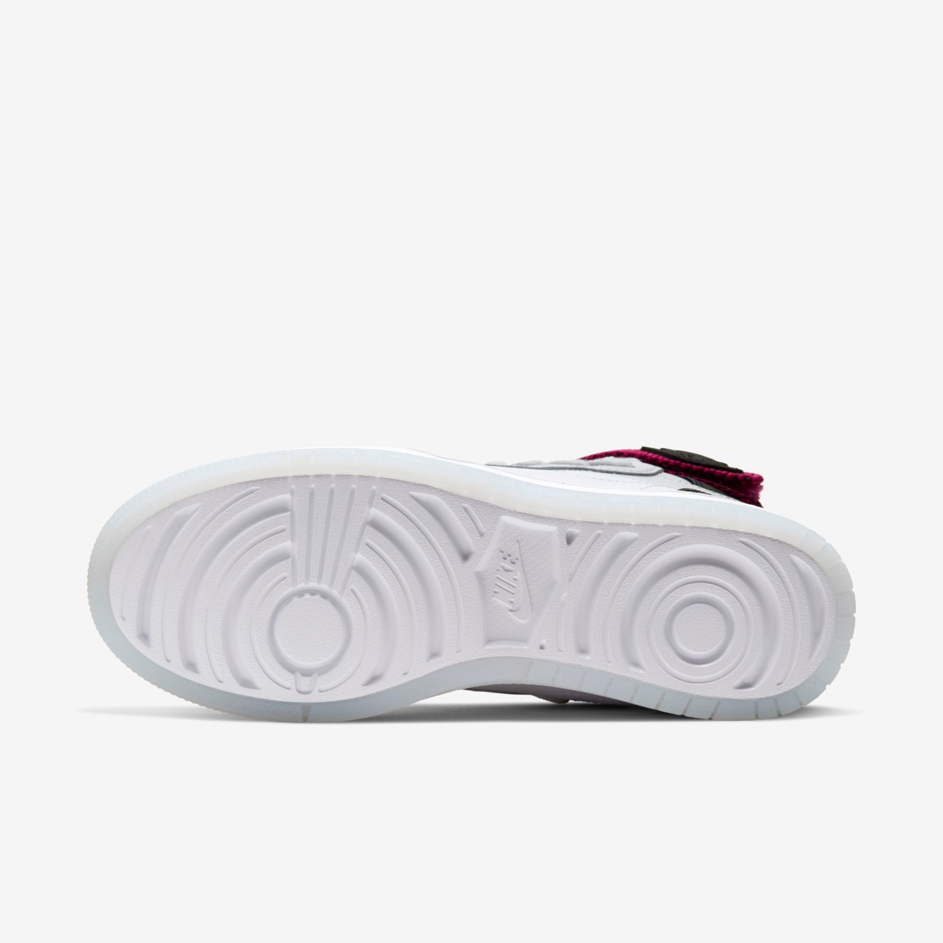 Tênis Air Jordan 1 Nova XX Feminino - Foto 2