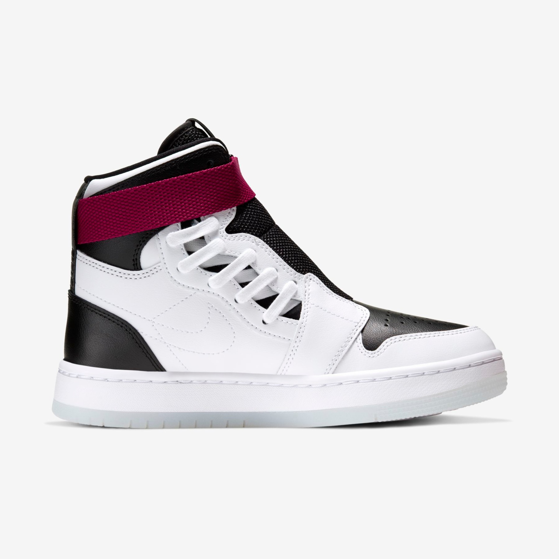 Tênis Air Jordan 1 Nova XX Feminino - Foto 3