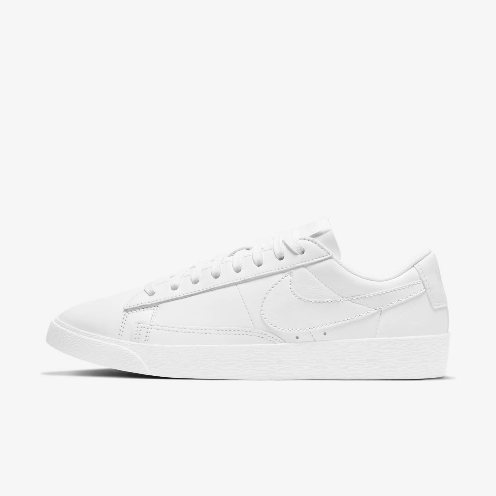 Tênis Nike Blazer Low LE Feminino - Foto 1