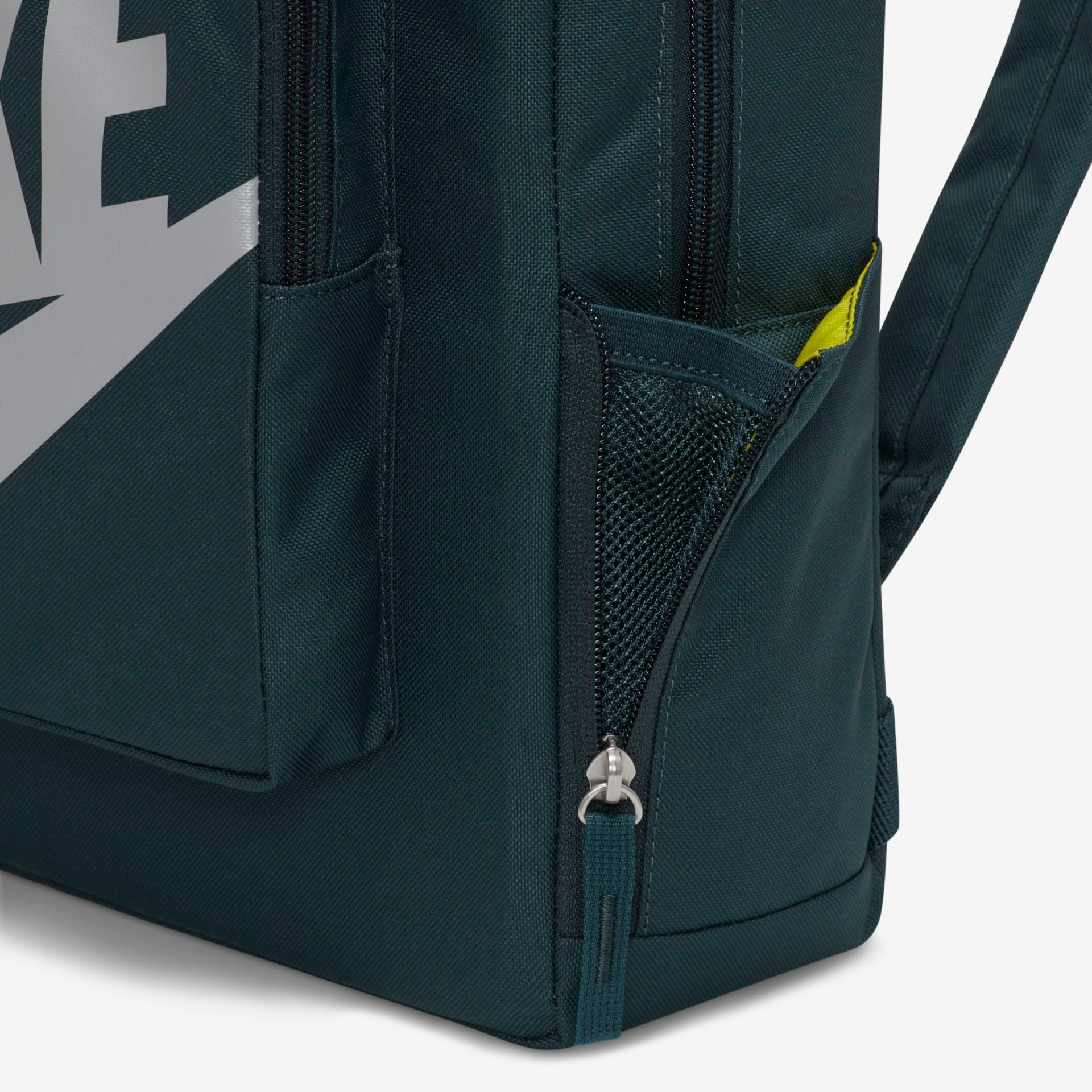 Mochila Nike Classic Infantil - Foto 7