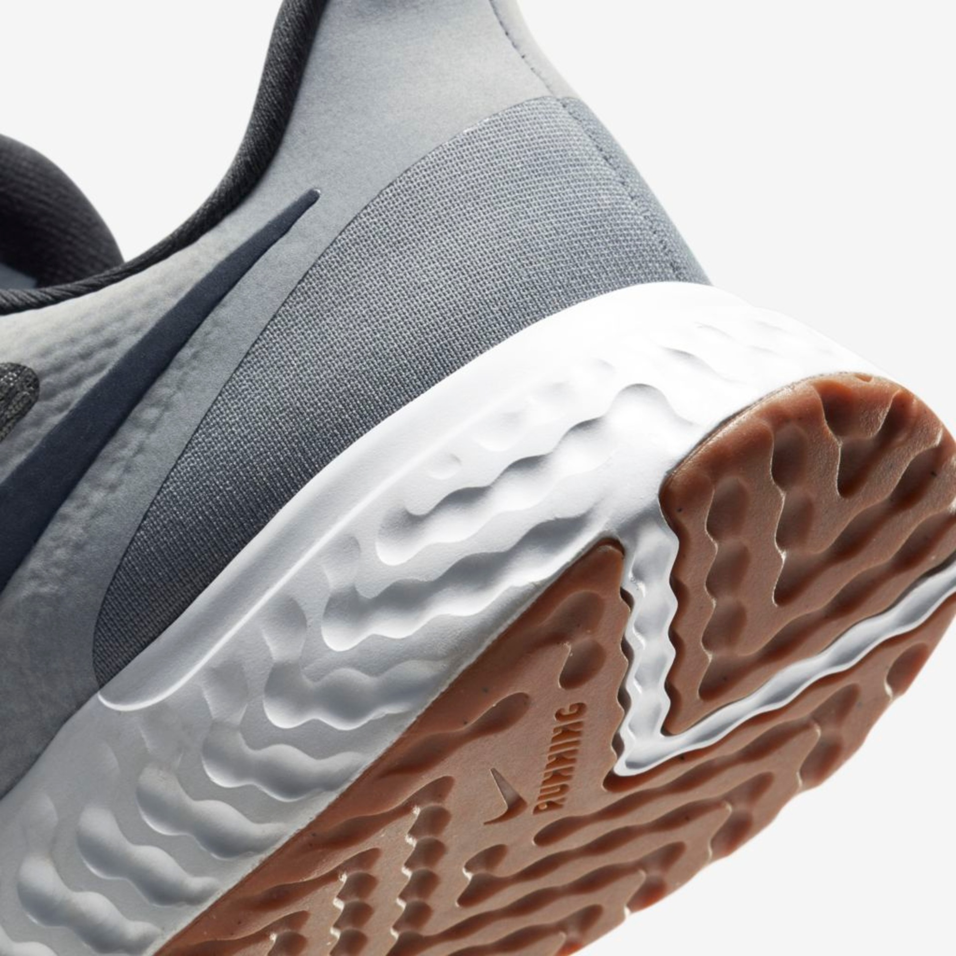 TENIS NIKE REVOLUTION 5 - Foto 9