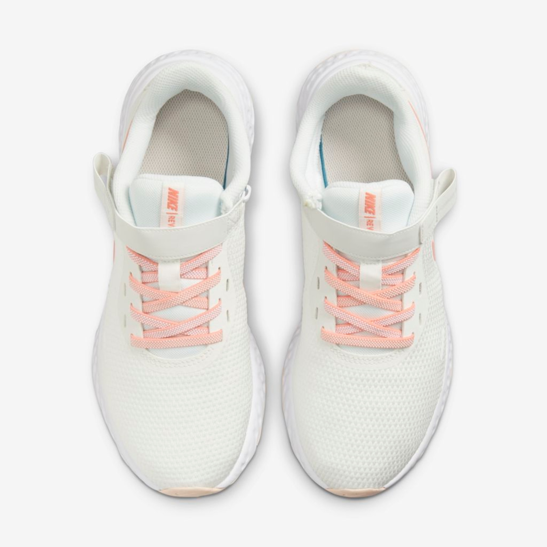 Tênis Nike Revolution 5 FlyEase Feminino - Foto 4