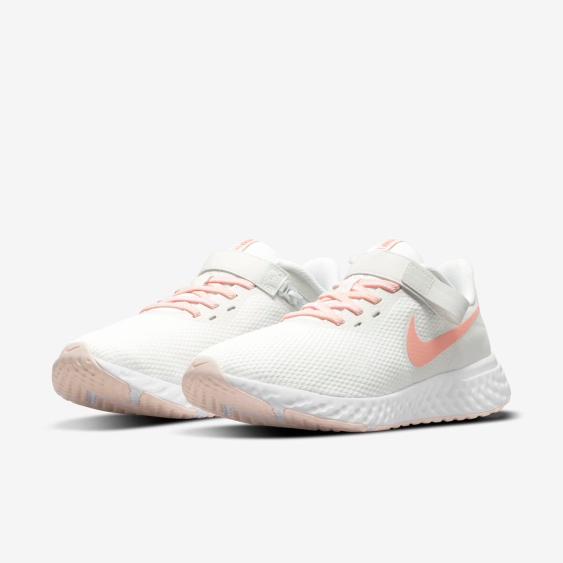 Tênis Nike Revolution 5 FlyEase Feminino - Foto 5