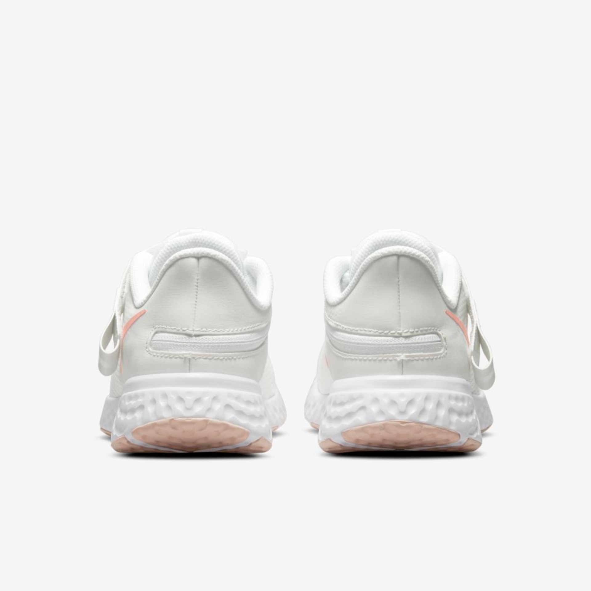 Tênis Nike Revolution 5 FlyEase Feminino - Foto 6