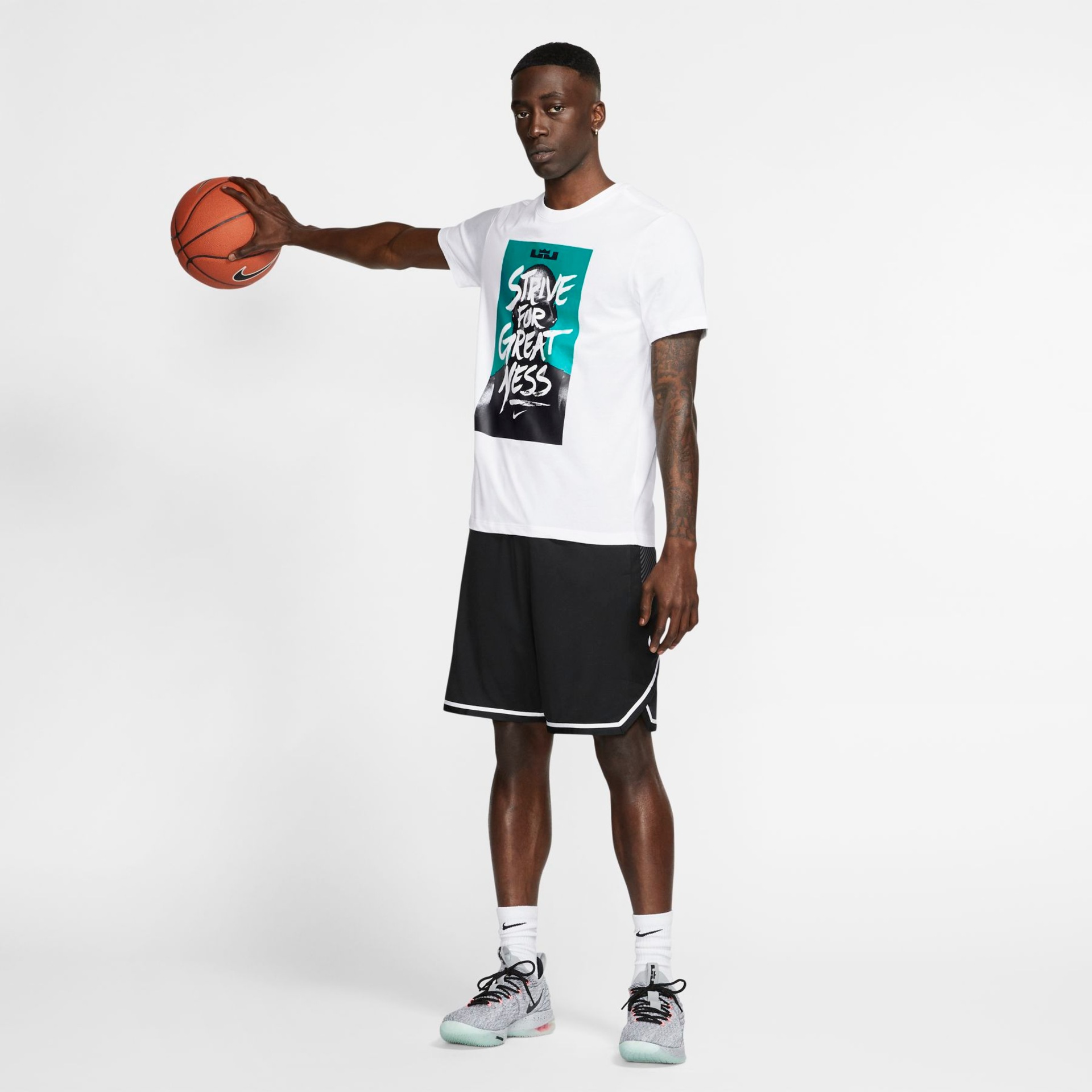 Camiseta LeBron Nike Dri-FIT "Strive For Greatness" Masculina - Foto 4