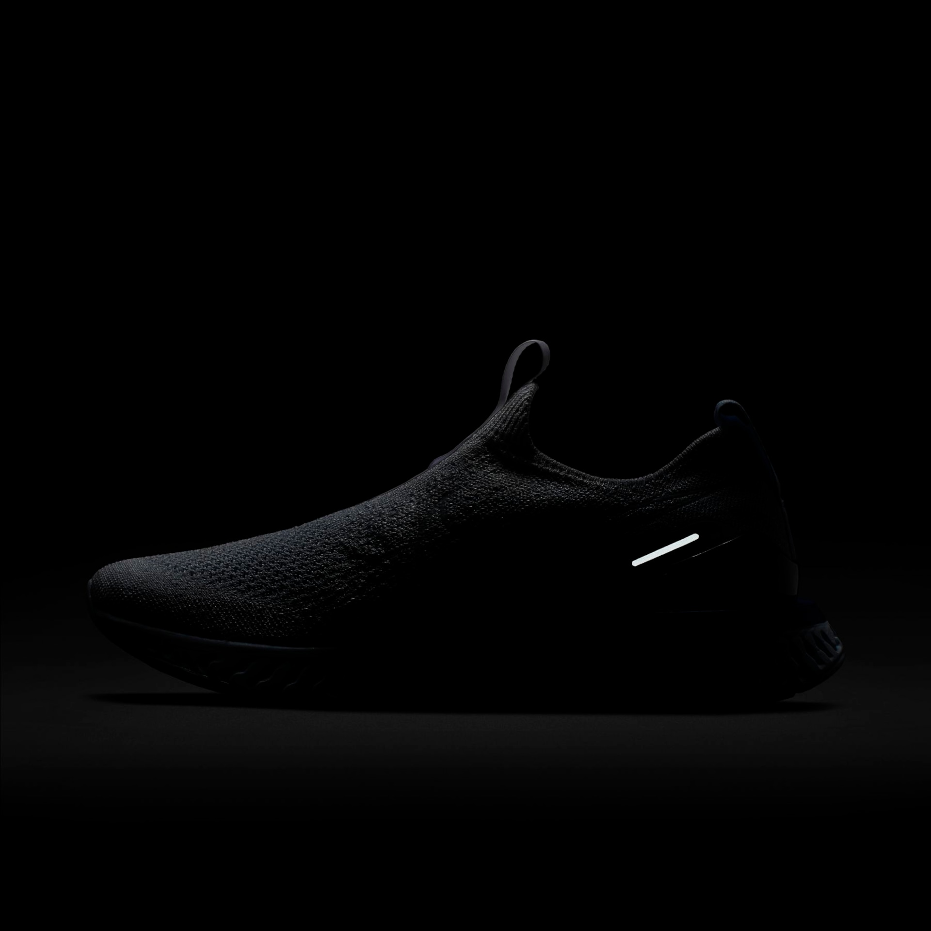 Tênis Nike Epic Phantom React Flyknit Feminino - Foto 9