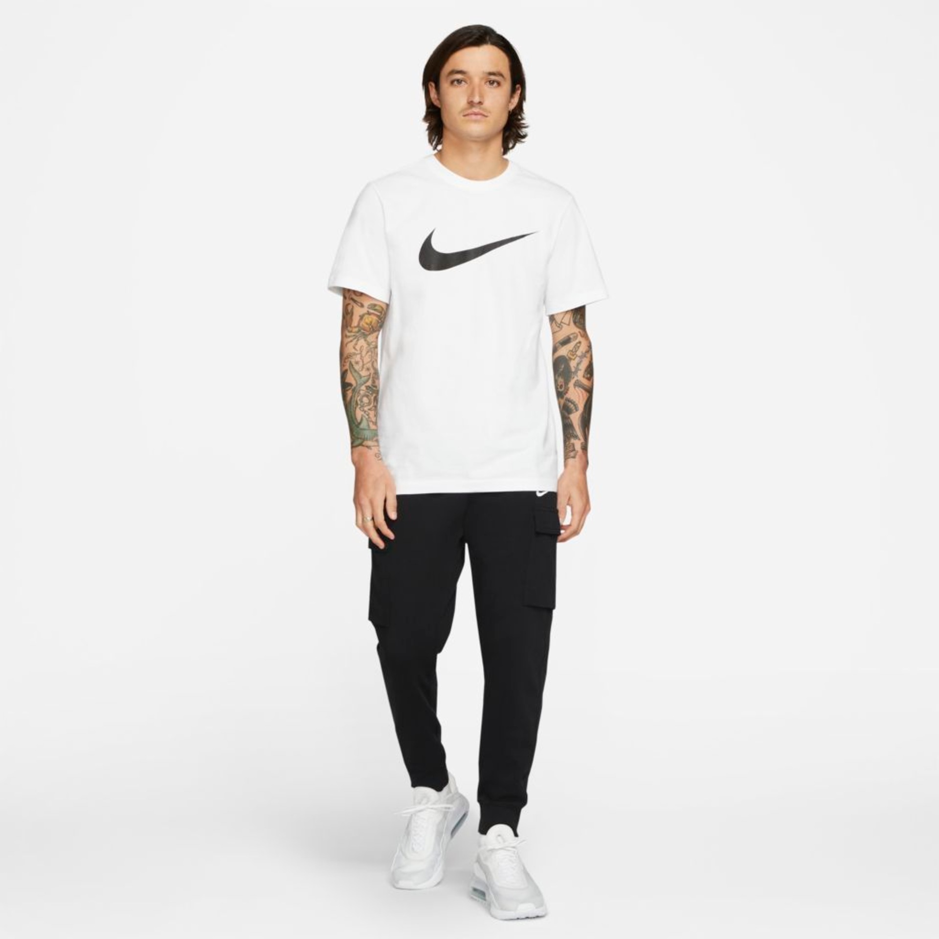 Camiseta Nike Sportswear Swoosh Masculina - Foto 4