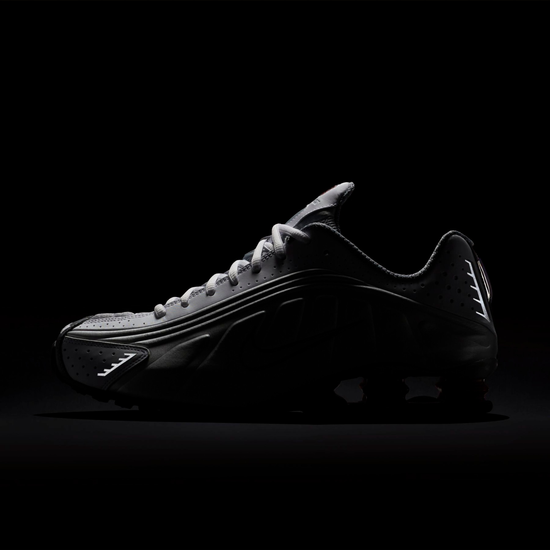 Tênis Nike Shox R4 Unissex - Foto 7