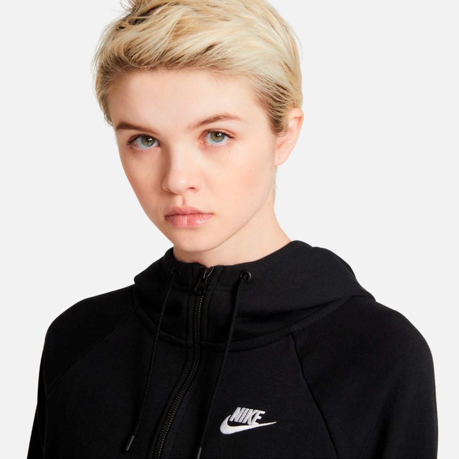 Jaqueta Nike Sportswear Essential Feminina - Foto 3