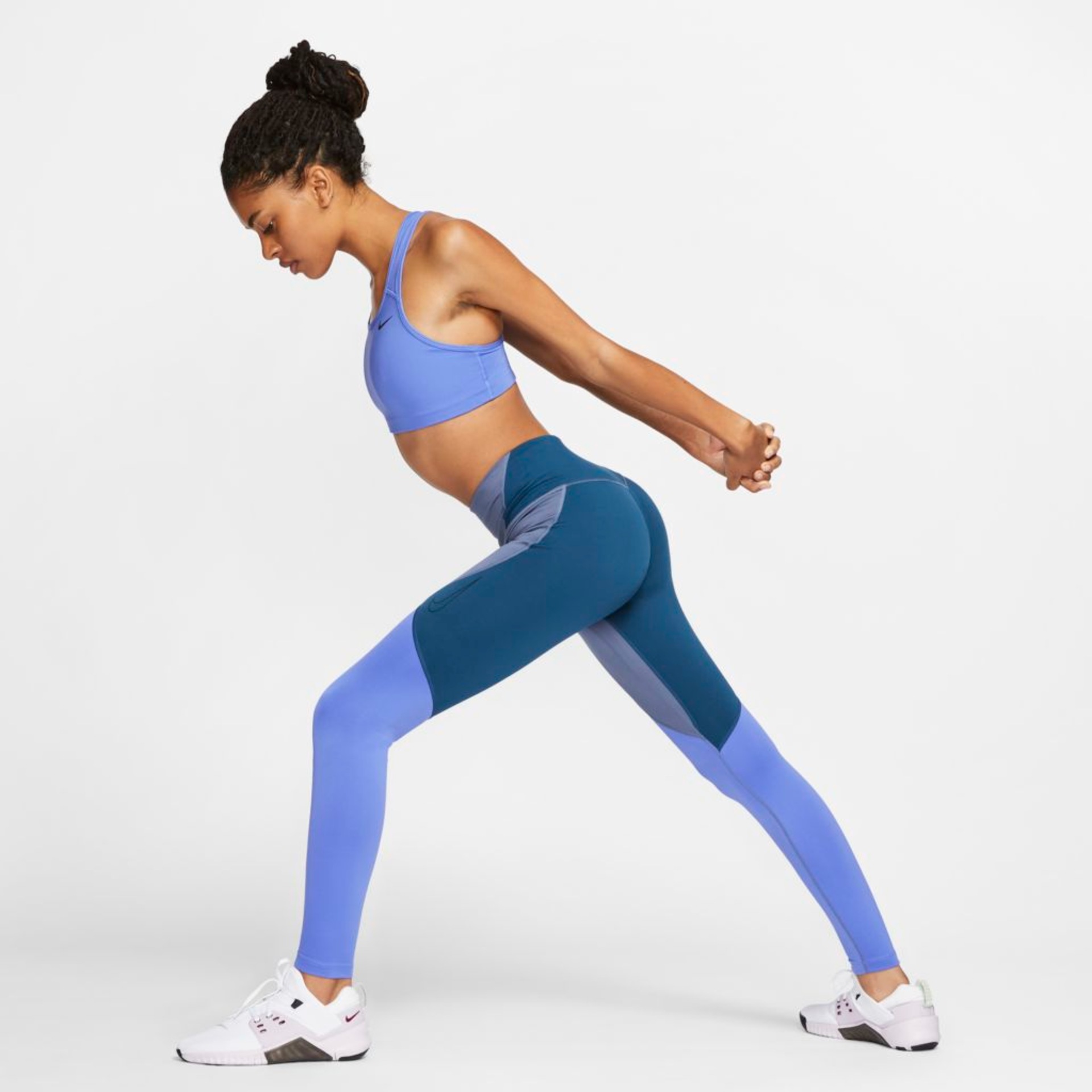 Top Nike Swoosh Feminino - Foto 4