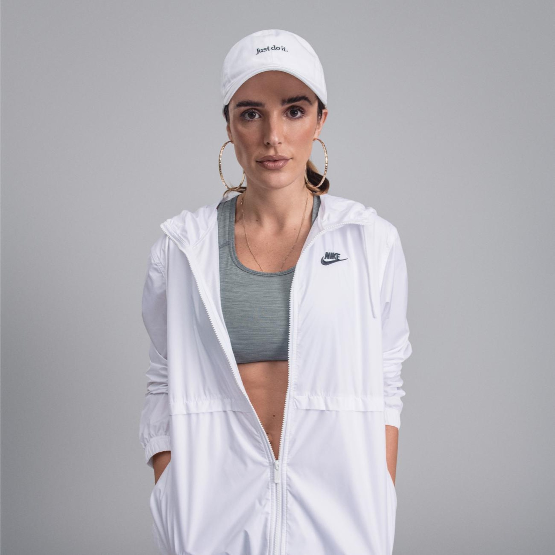 Top Nike Swoosh Feminino - Foto 6