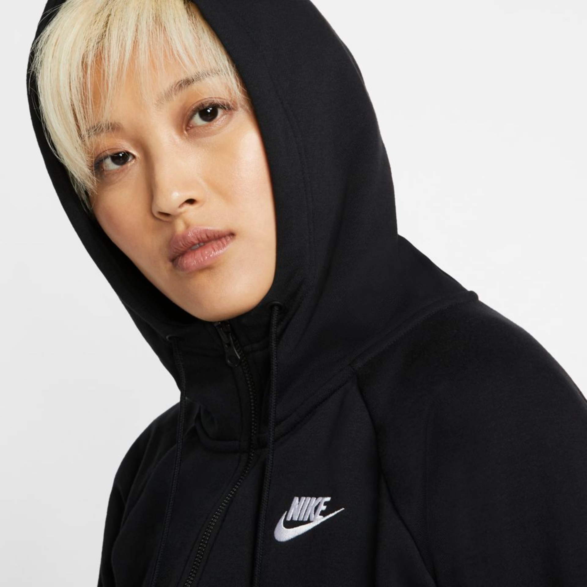 Jaqueta Nike Sportswear Essential Feminina - Foto 3