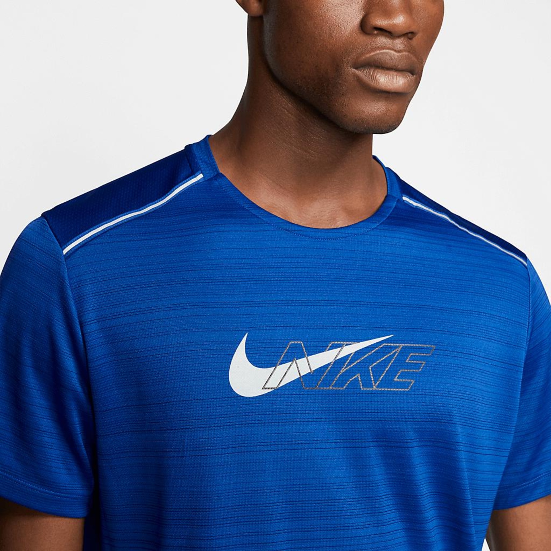 Camiseta Nike Dri-FIT Miler Masculina - Foto 3