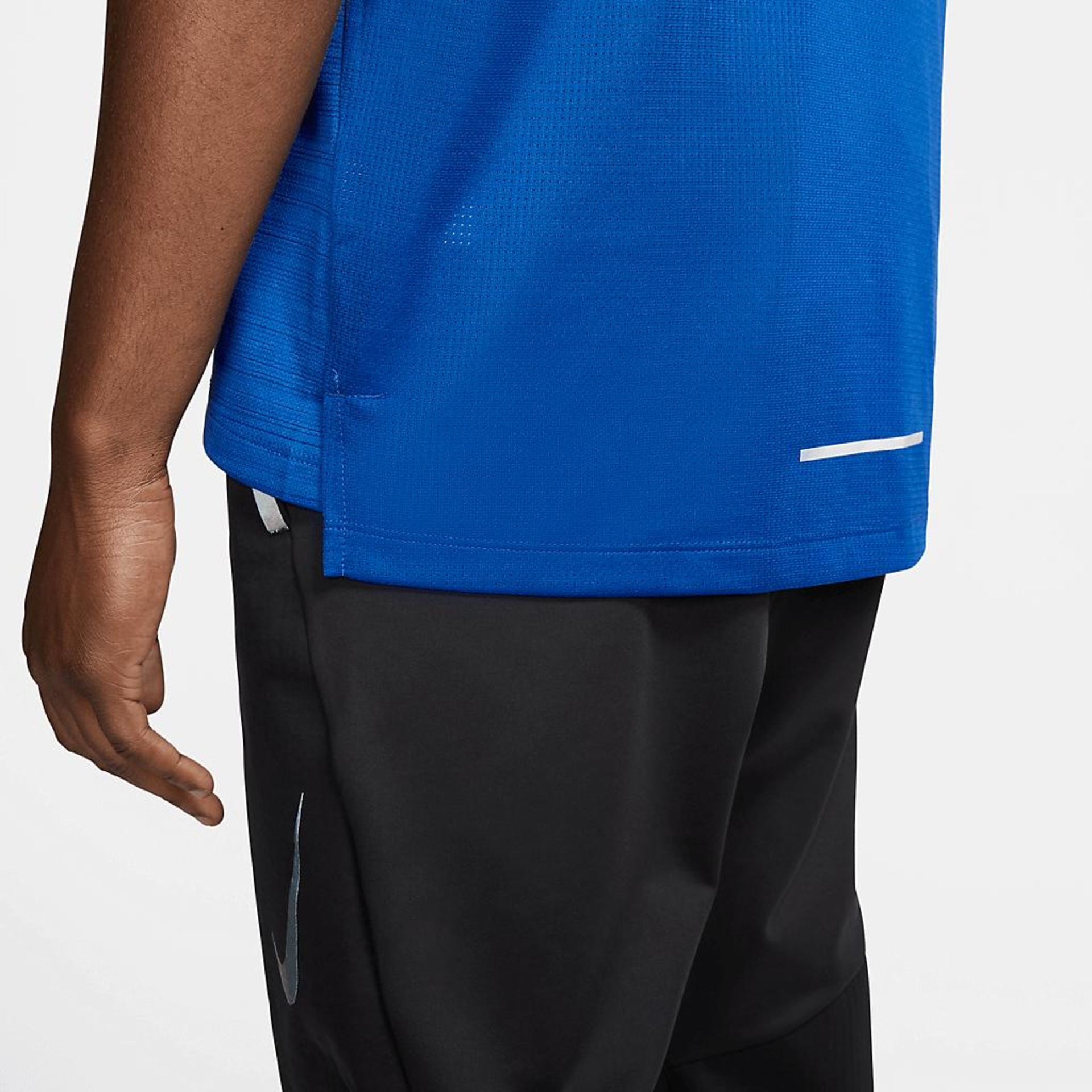 Camiseta Nike Dri-FIT Miler Masculina - Foto 4