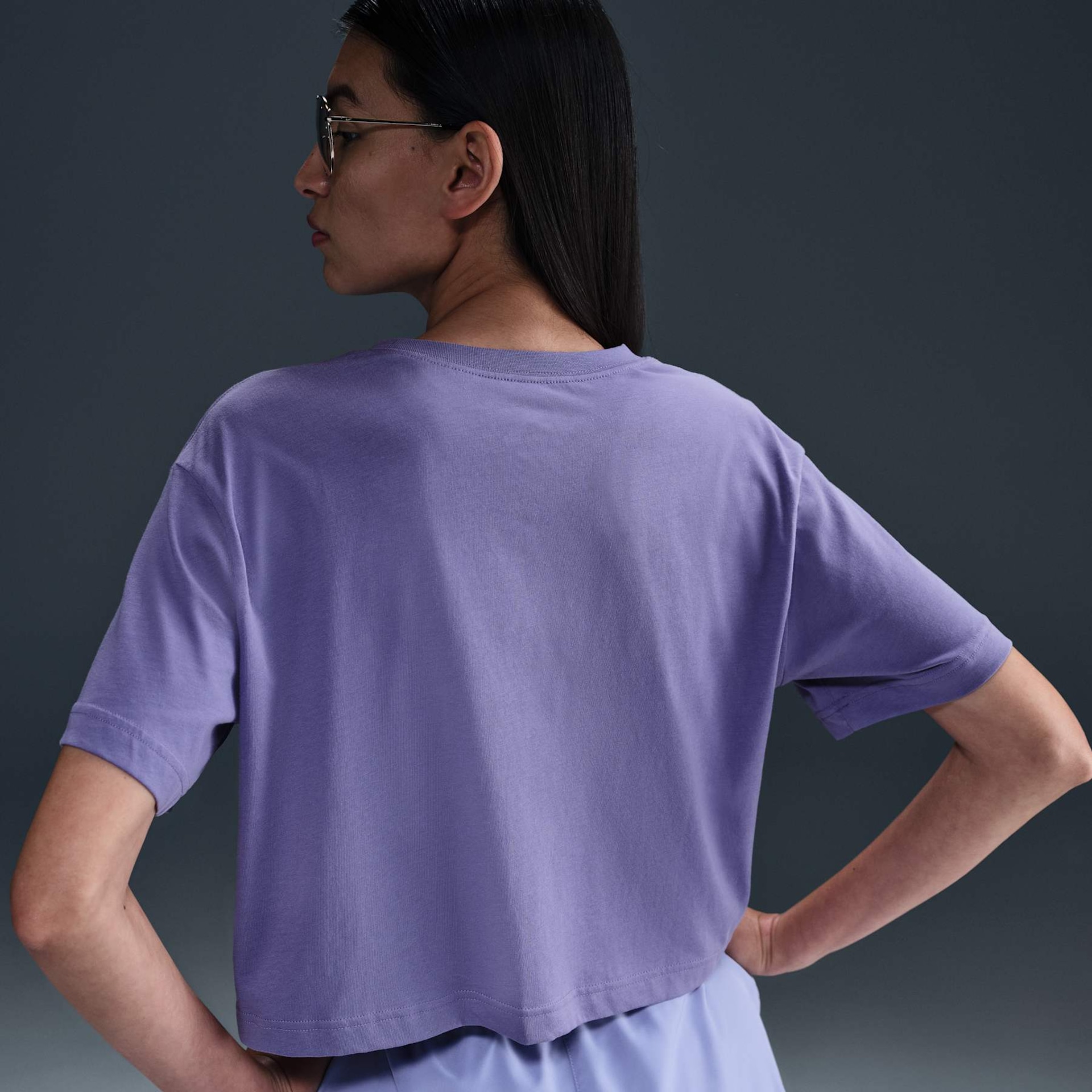 Camiseta Nike Sportswear Essential Feminina - Foto 2