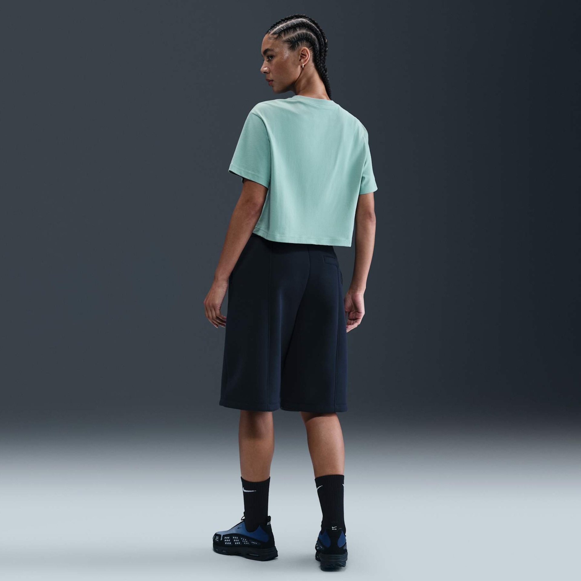 Camiseta Nike Sportswear Essential Feminina - Foto 5