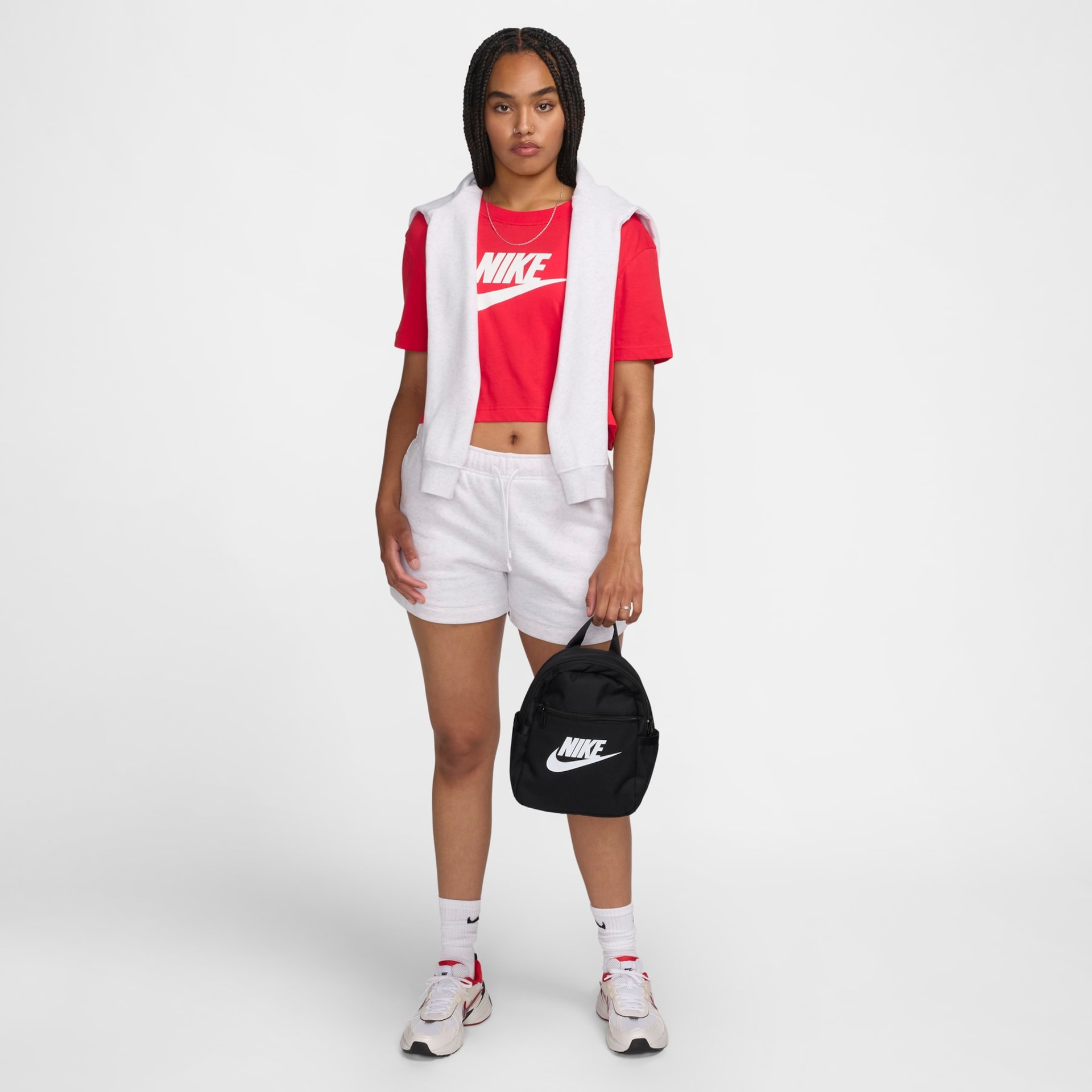 Camiseta Nike Sportswear Essential Feminina - Foto 4