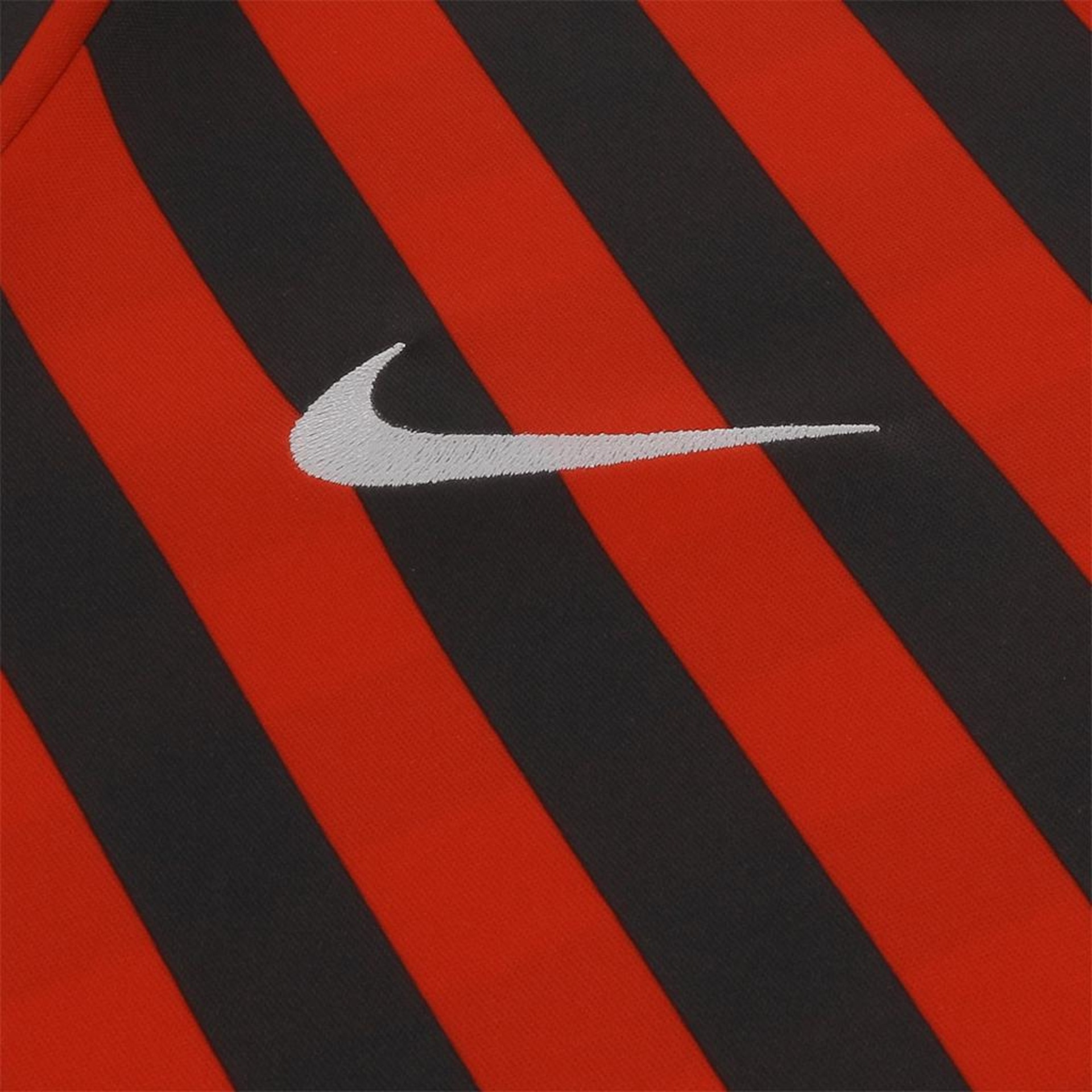 Camiseta Nike Internacional Strike Masculina - Foto 5
