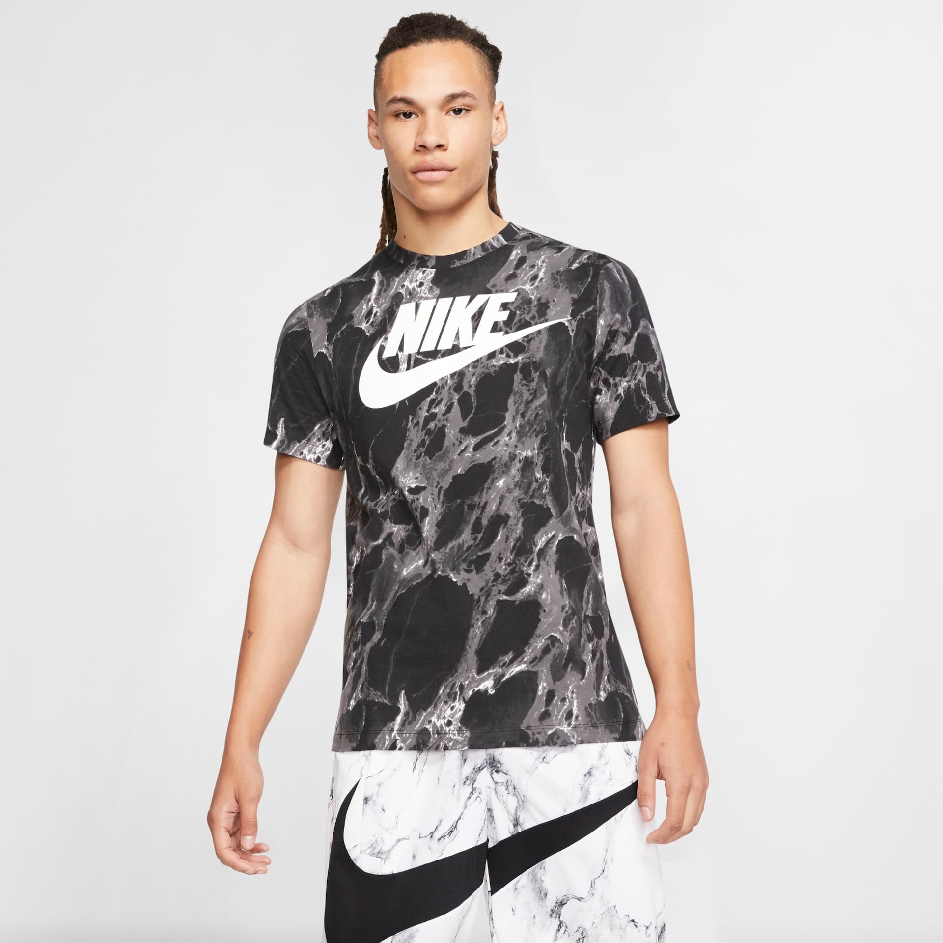 Camiseta Nike Swoosh Masculina - Foto 1