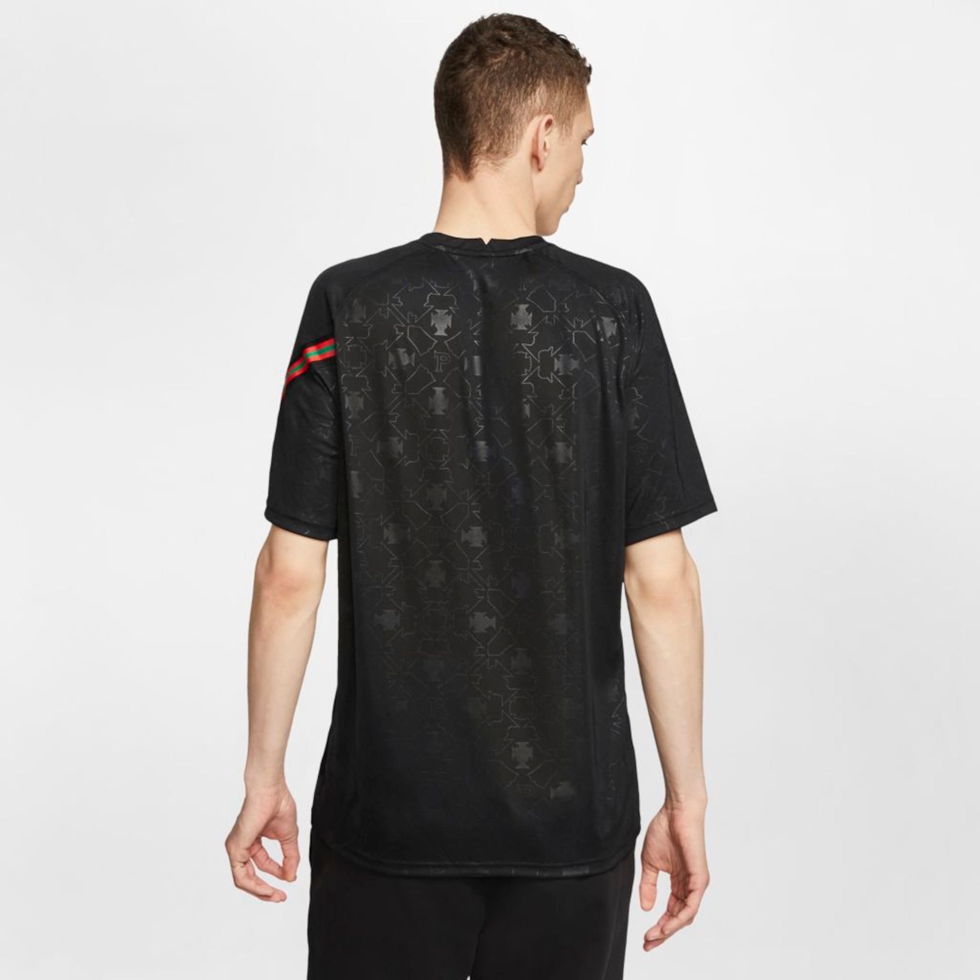 Camiseta Nike Portugal Pré Jogo 2020/21 Masculina - Foto 2