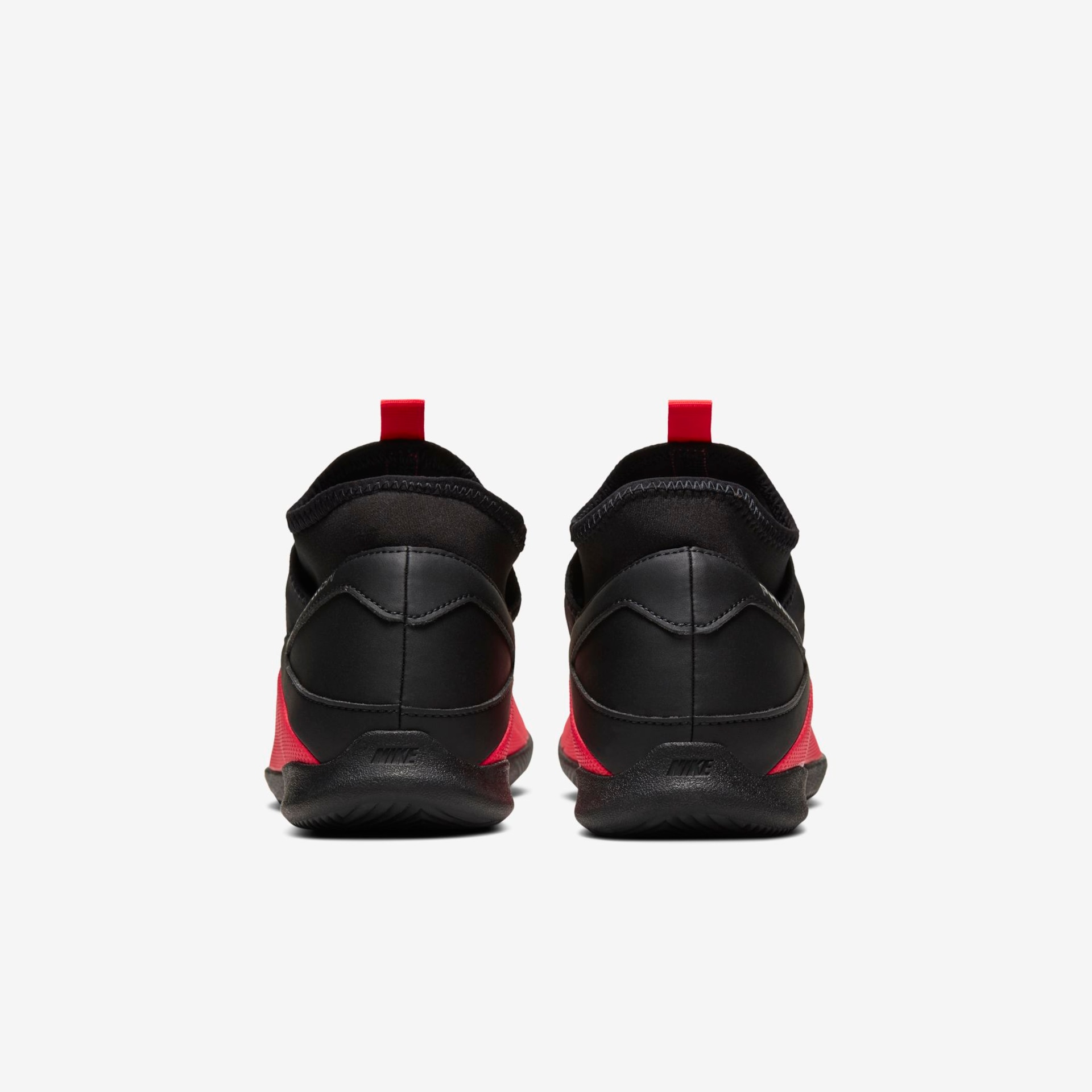 Chuteira Nike Phantom Vision 2 Club Futsal - Foto 6