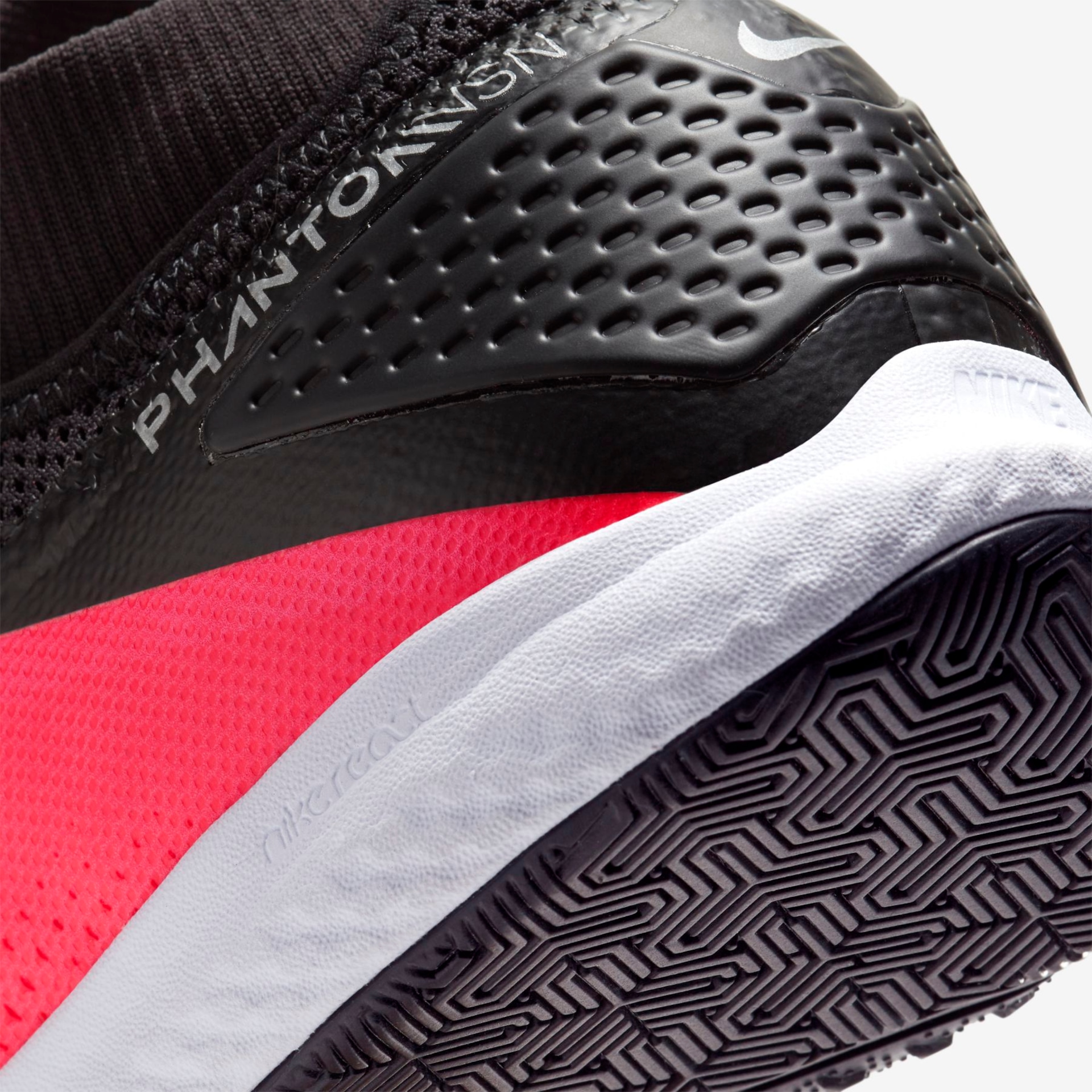 Chuteira Nike React Phantom Vision 2 Pro Futsal - Foto 8