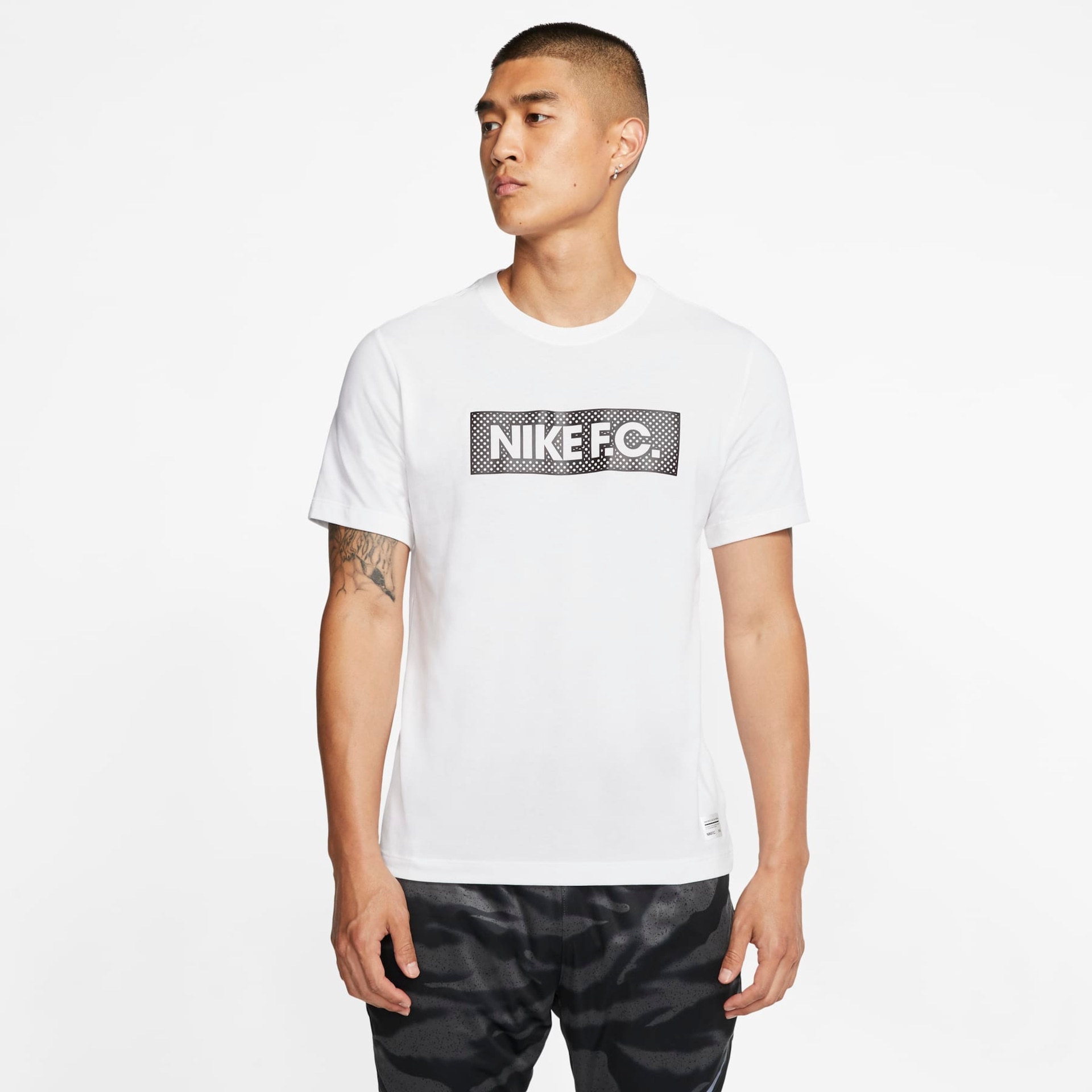 Camiseta Nike F.C. Masculina - Foto 1